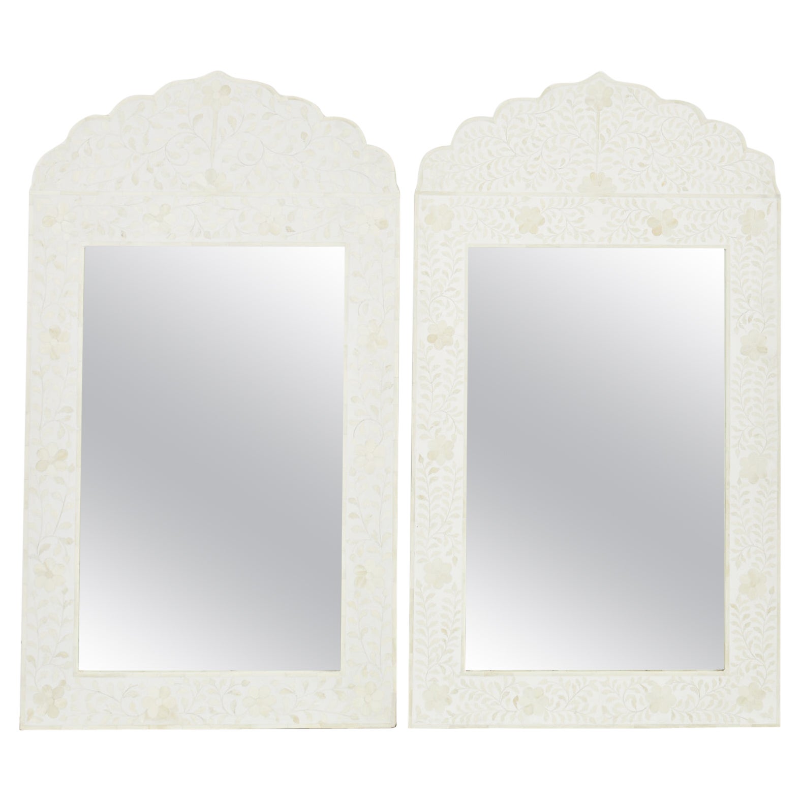 Paire de miroirs muraux de style mauresque syrien en mosaïque incrustée d'os