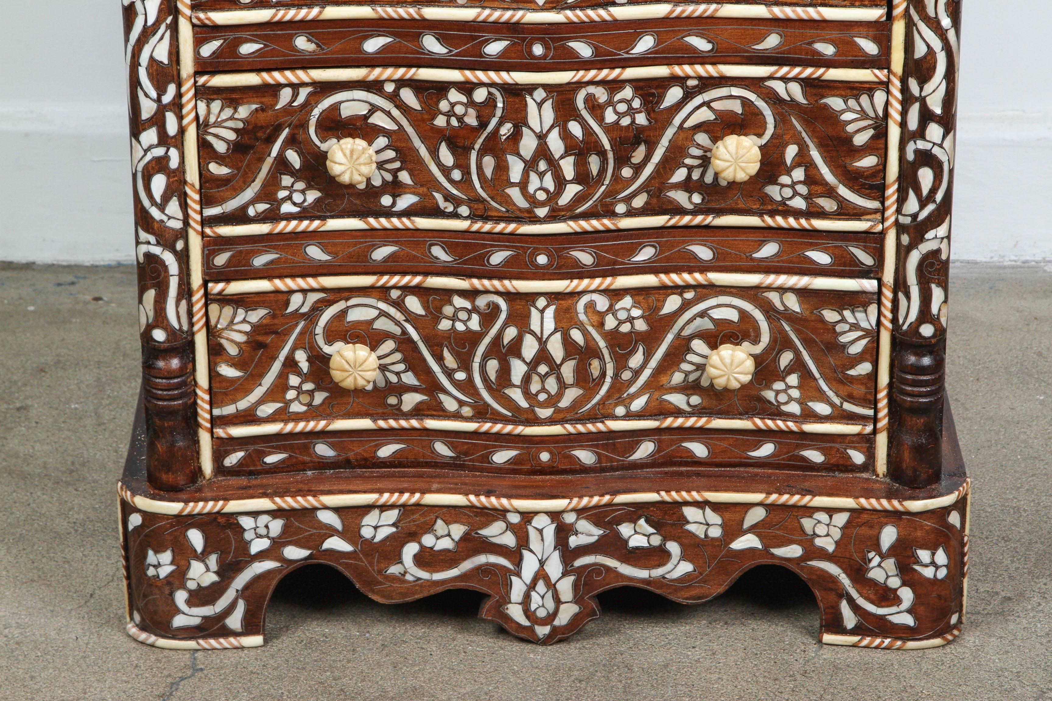 Moroccan Pair of Syrian Mother of Pearl Inlay Nightstands