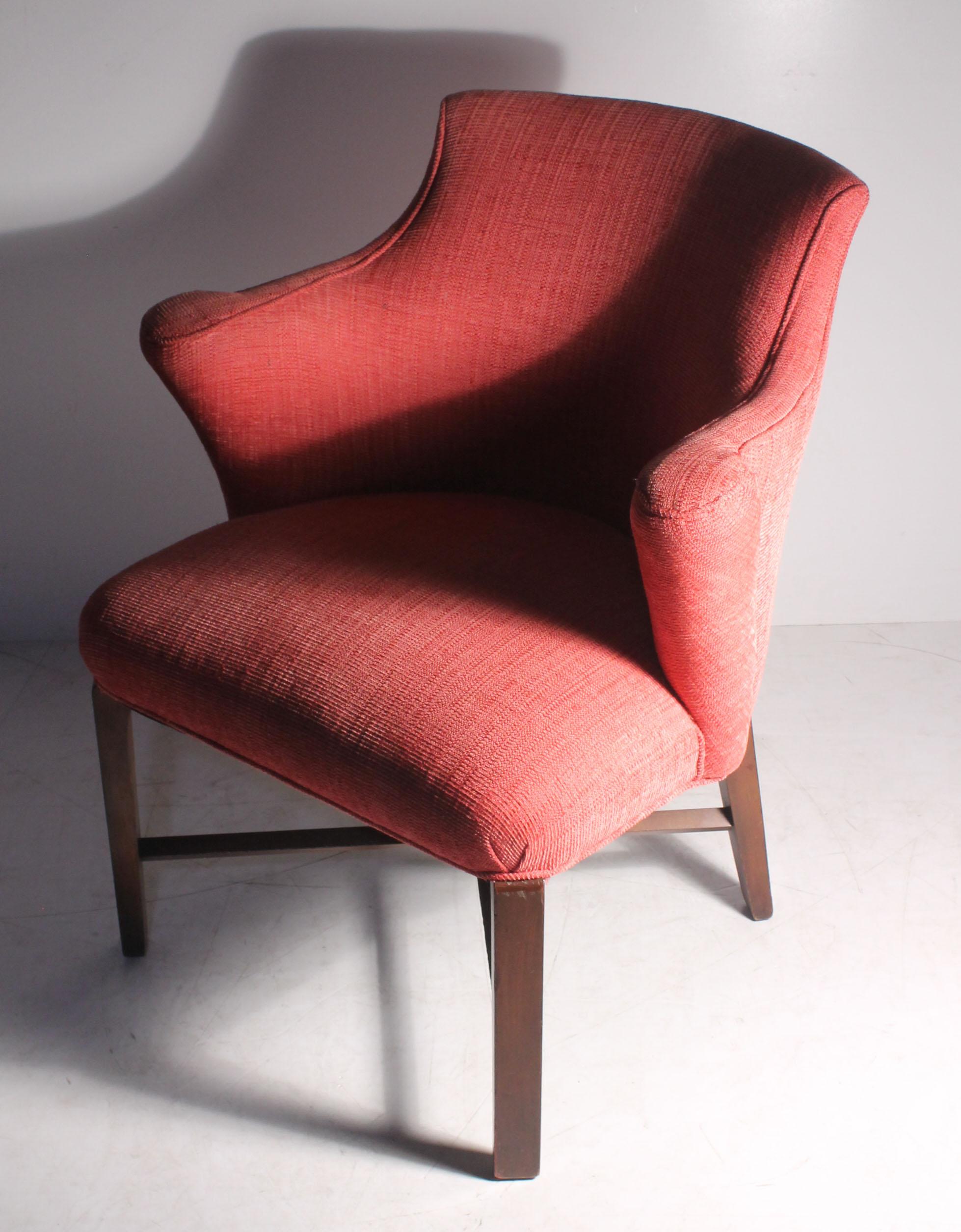 Pair of Syrie Maugham Armchairs In Good Condition In Chicago, IL