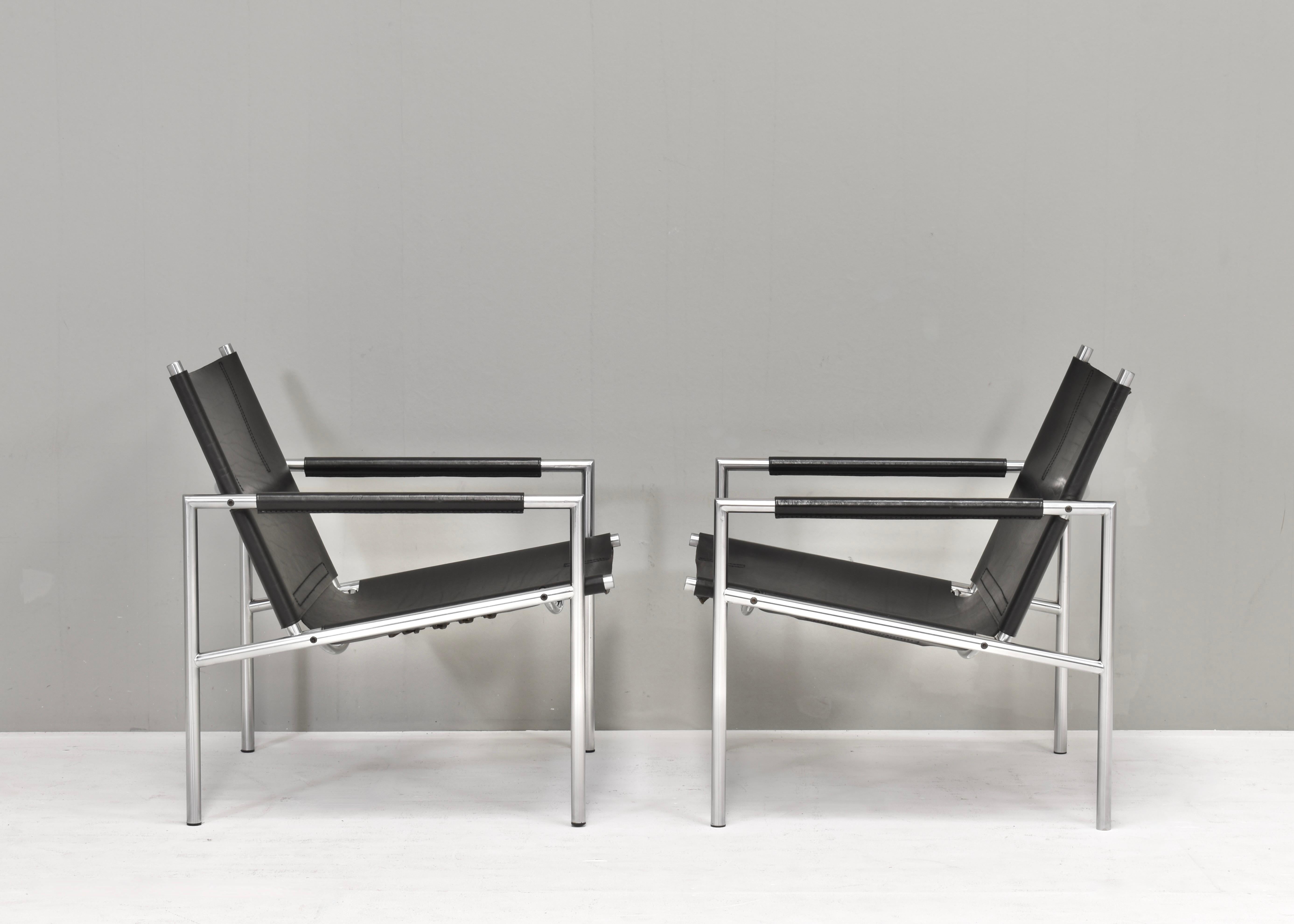 Mid-20th Century Pair of SZ02 Lounge Chairs by Martin Visser for ‘t Spectrum, Netherlands – 1960s For Sale