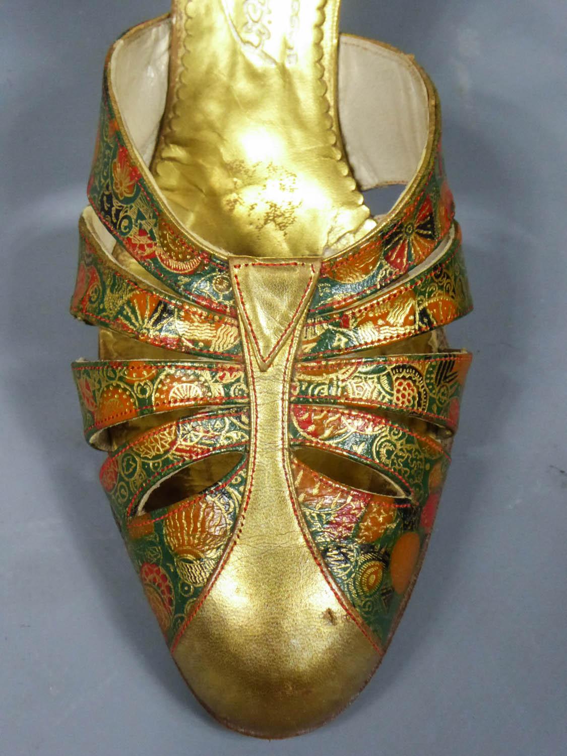 Pair of T-bar golden Salome shoes for the ball Circa 1930 5