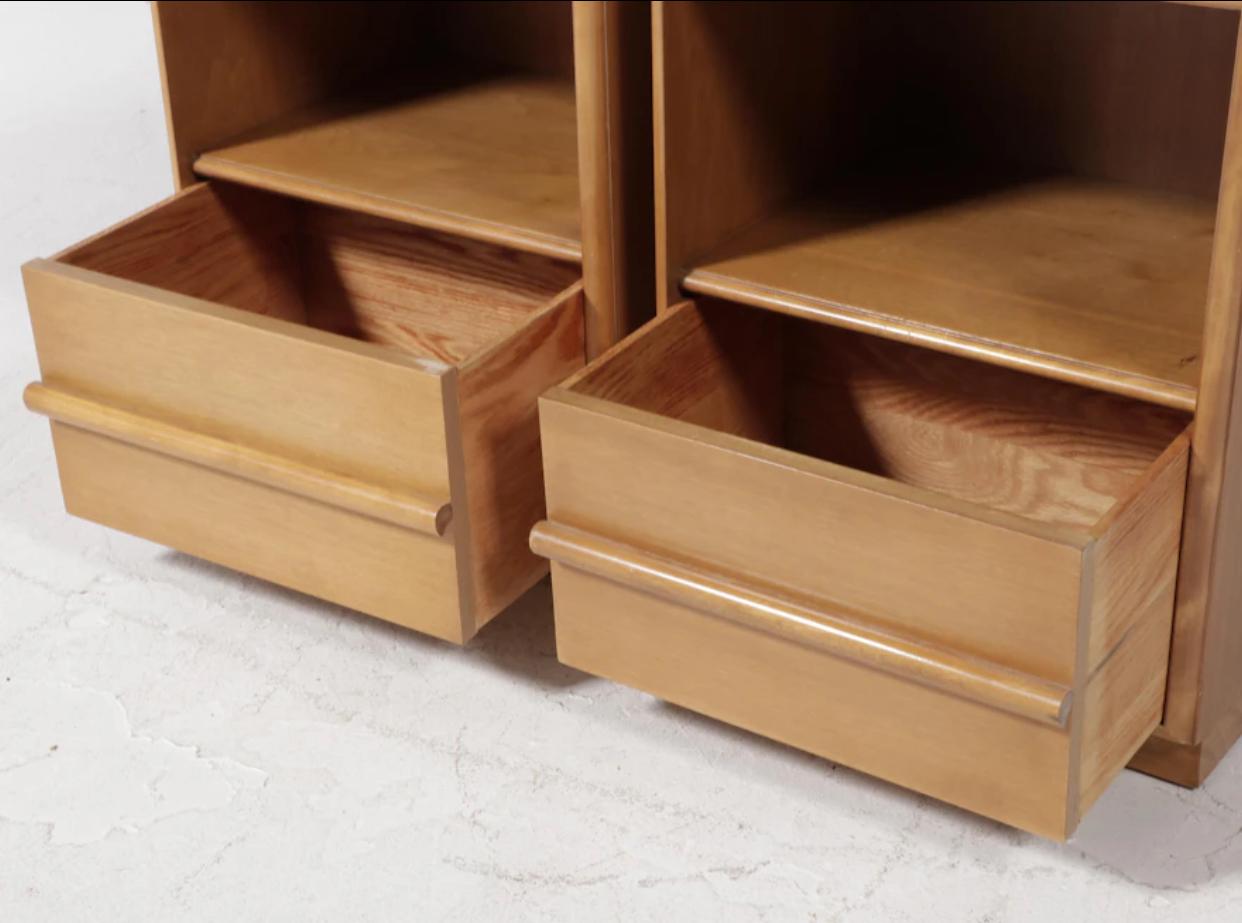 Mid-Century Modern Pair of T. H. Robsjohn-Gibbings Bleached Walnut Nightstands For Widdicomb For Sale
