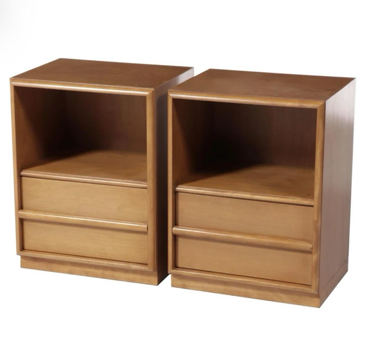 Pair of T. H. Robsjohn-Gibbings Bleached Walnut Nightstands For Widdicomb For Sale 2