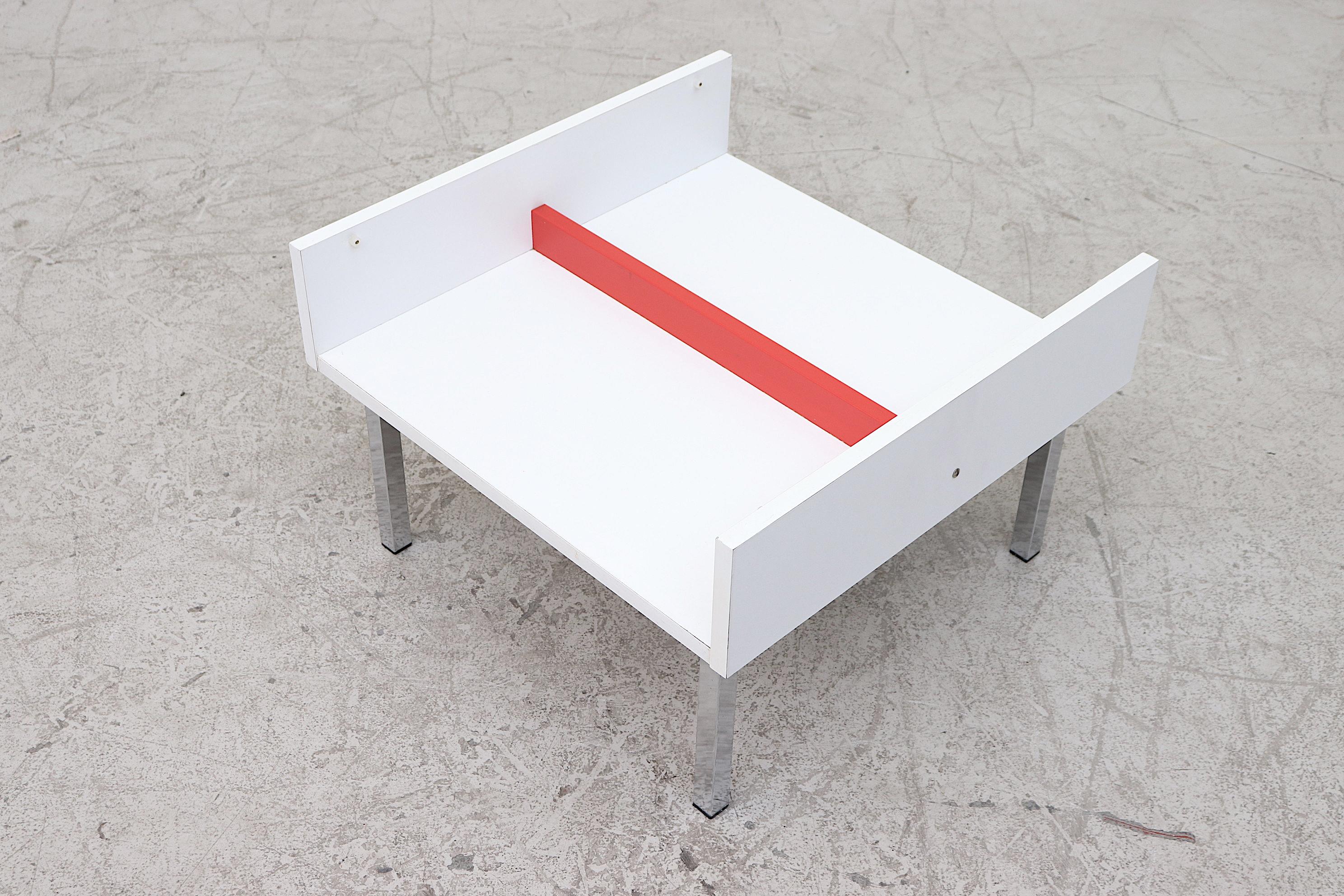 Pair of 't Spectrum Modernist Side Tables 2