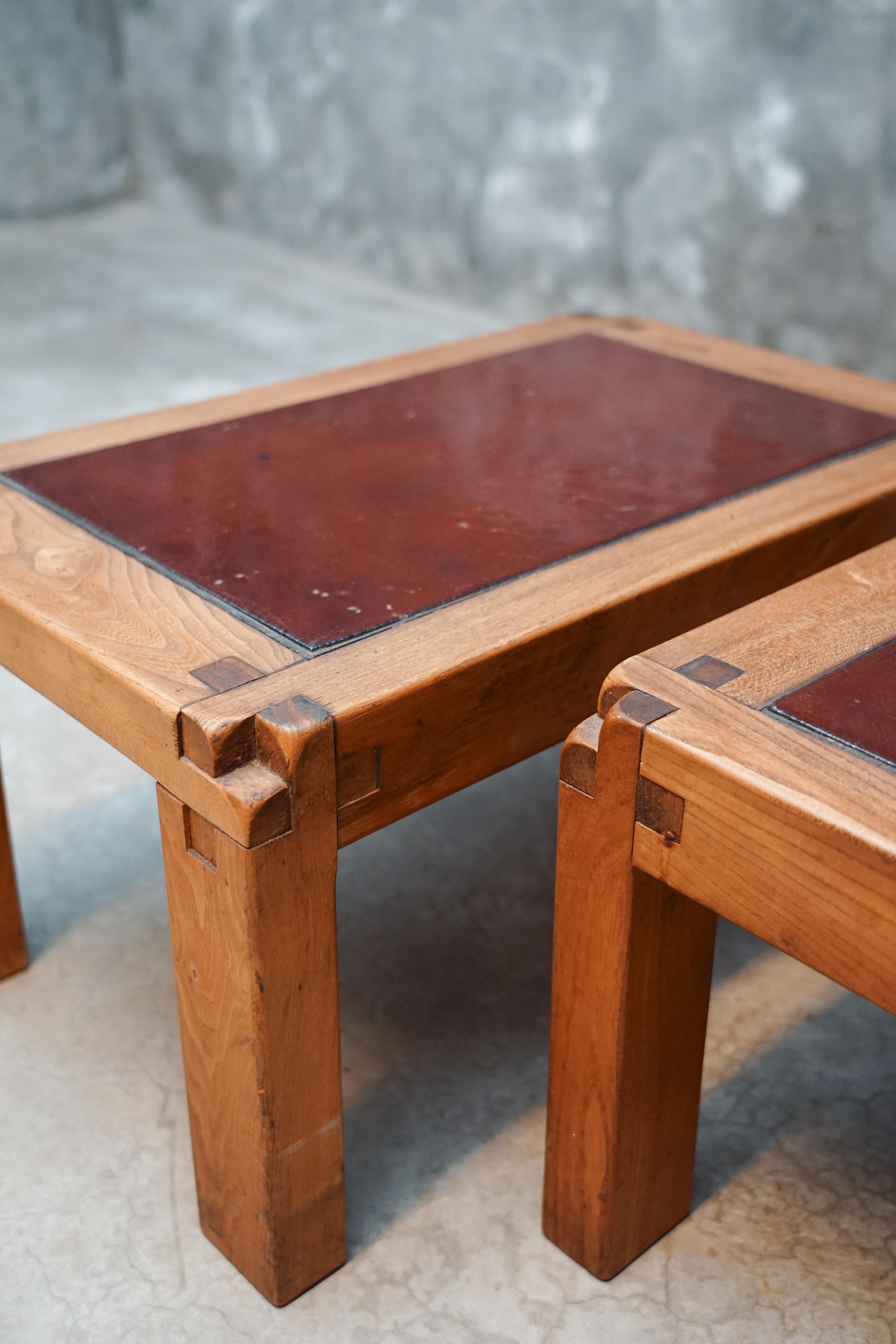 Mid-20th Century Pair of T18 Coffee Tables by Pierre Chapo For Sale