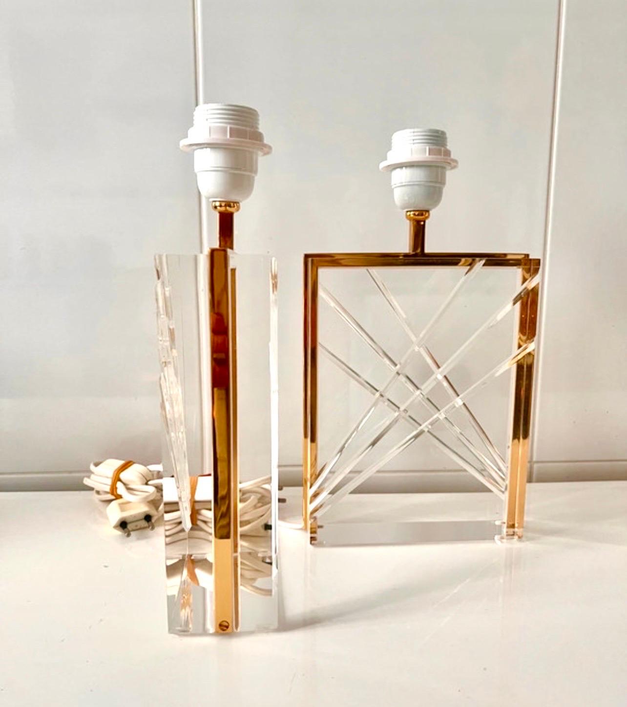 Late 20th Century Pair of Table Lamp lucite with gilt gold structure , italy 1970s For Sale