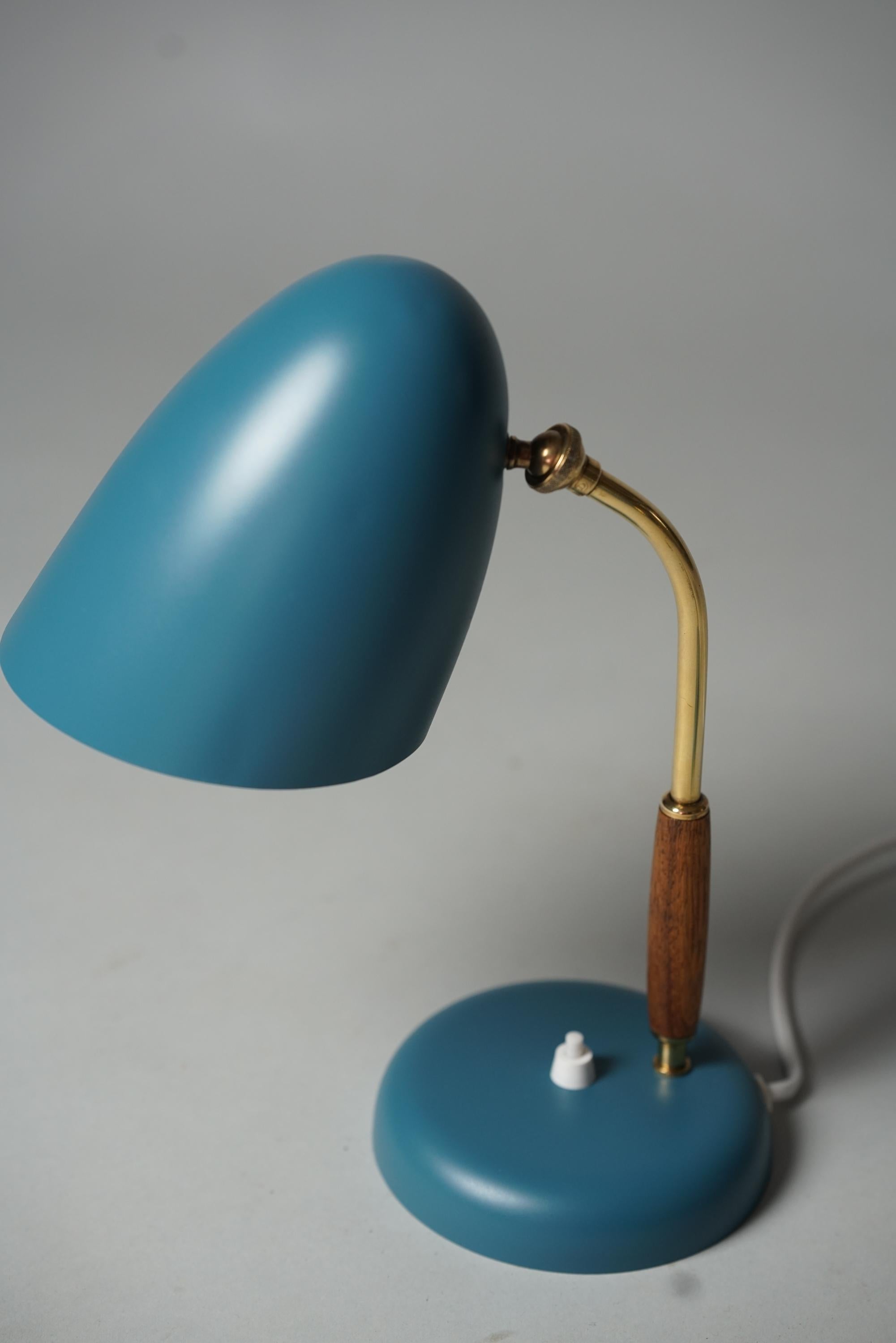Finlandais Paire de lampes de table, attribuées à Lisa Johansson-Pape, Oy Stockmann AB, années 1950 en vente