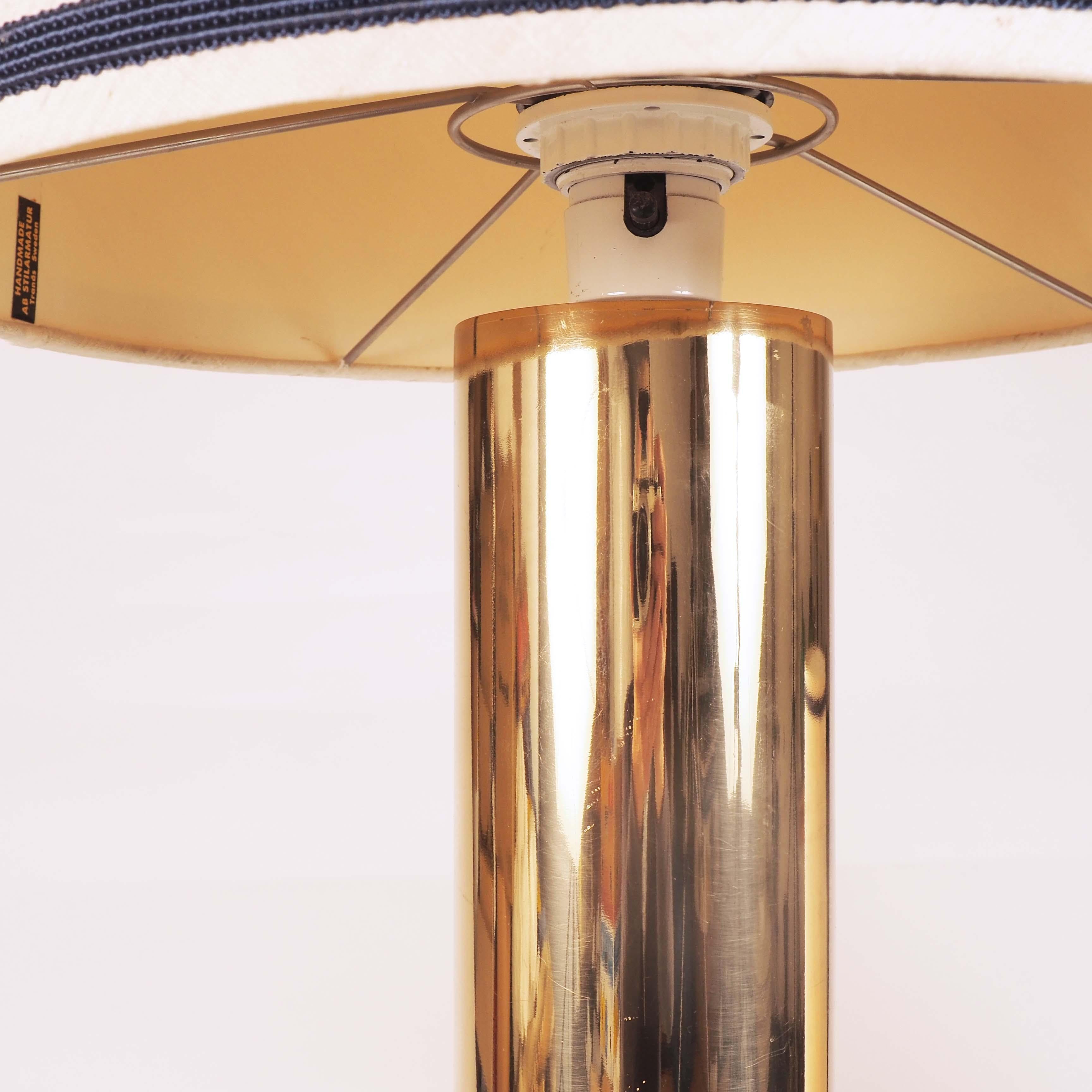 Mid-20th Century Pair of Table Lamps B-10 in Brass by Bergboms, Sweden For Sale