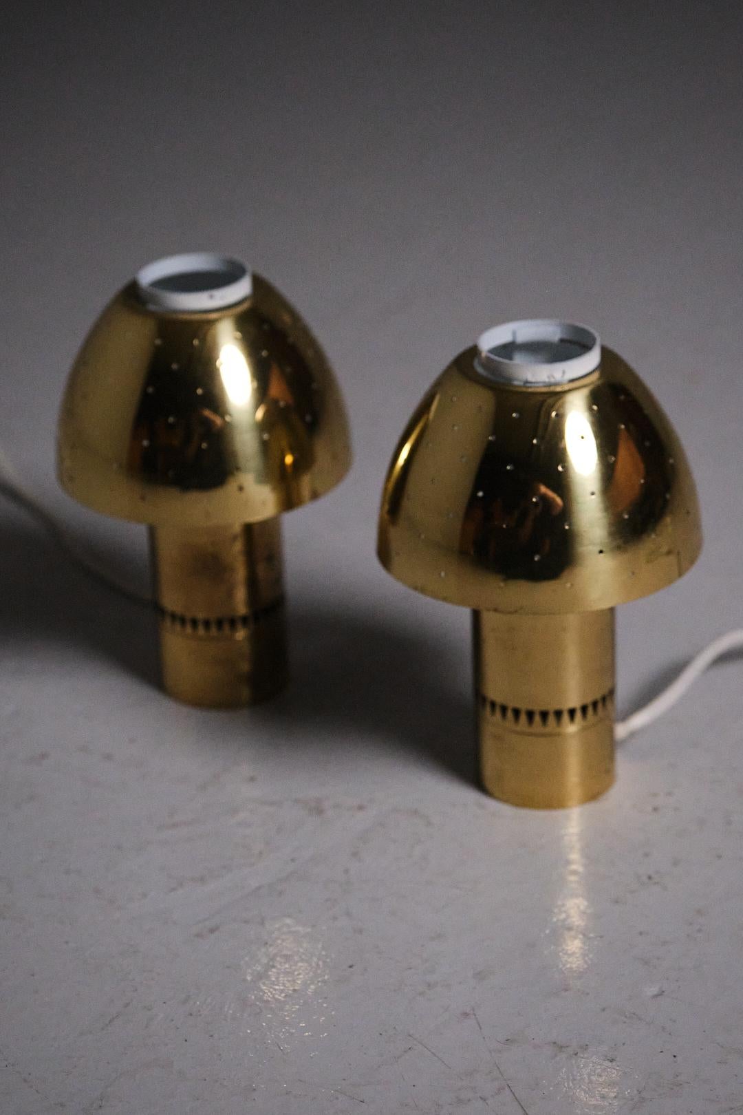 20ième siècle Paire de lampes de table B221 de Hans-Agne Jakobsson, Suède, 1970 en vente