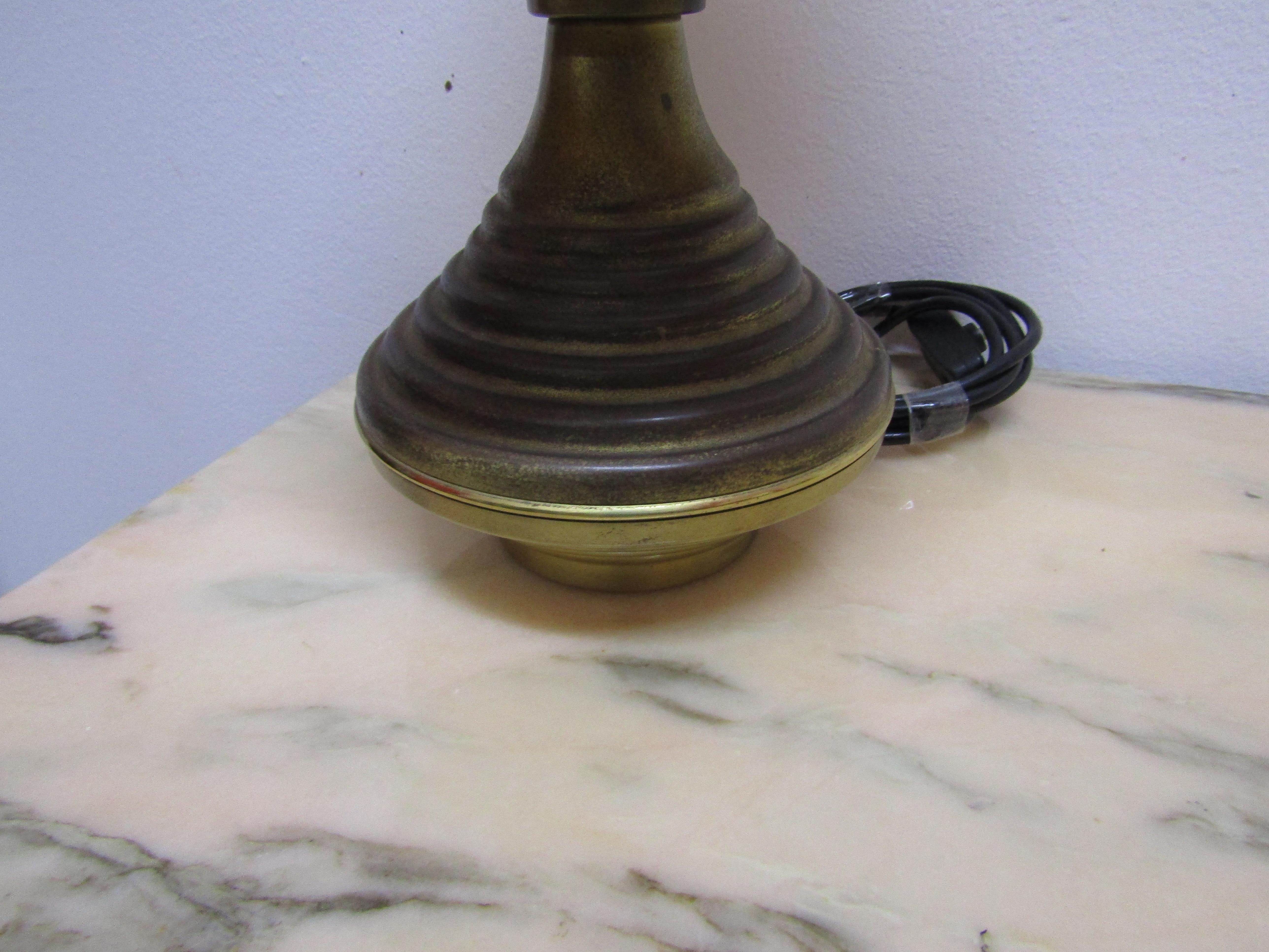midcenturyPair of Table Lamps Base in Antique Brass In Good Condition For Sale In Palermo, Italia