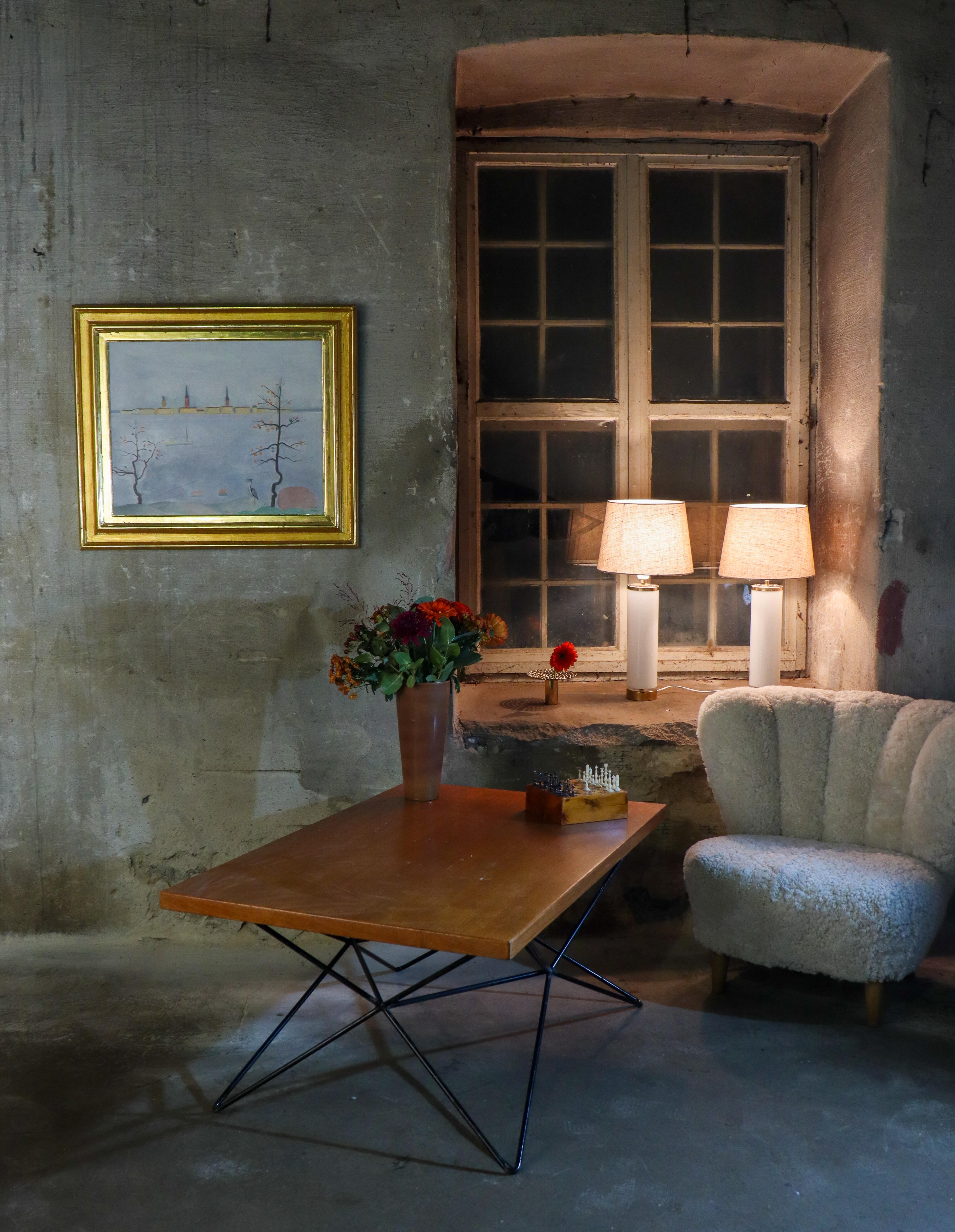 Paire de lampes de table, Bergboms Suède - Elegant verre blanc et laiton Excellent état - En vente à Stockholm, SE