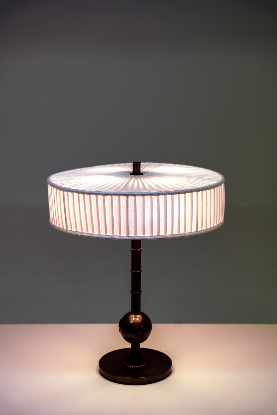 Pareja de lámparas de mesa de Böhlmarks, Suecia, años 30 en venta 4