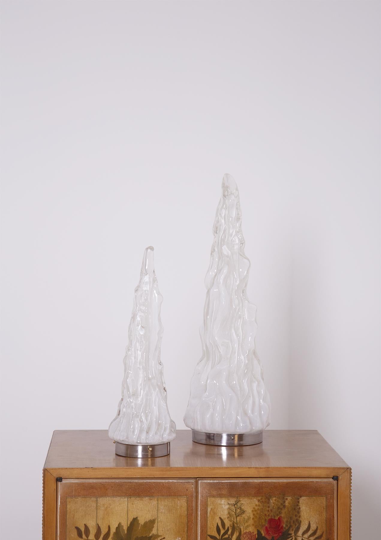 Mid-Century Modern Pair of Table Lamps by Carlo Nason for Vistosi in White Murano Glass, 1960