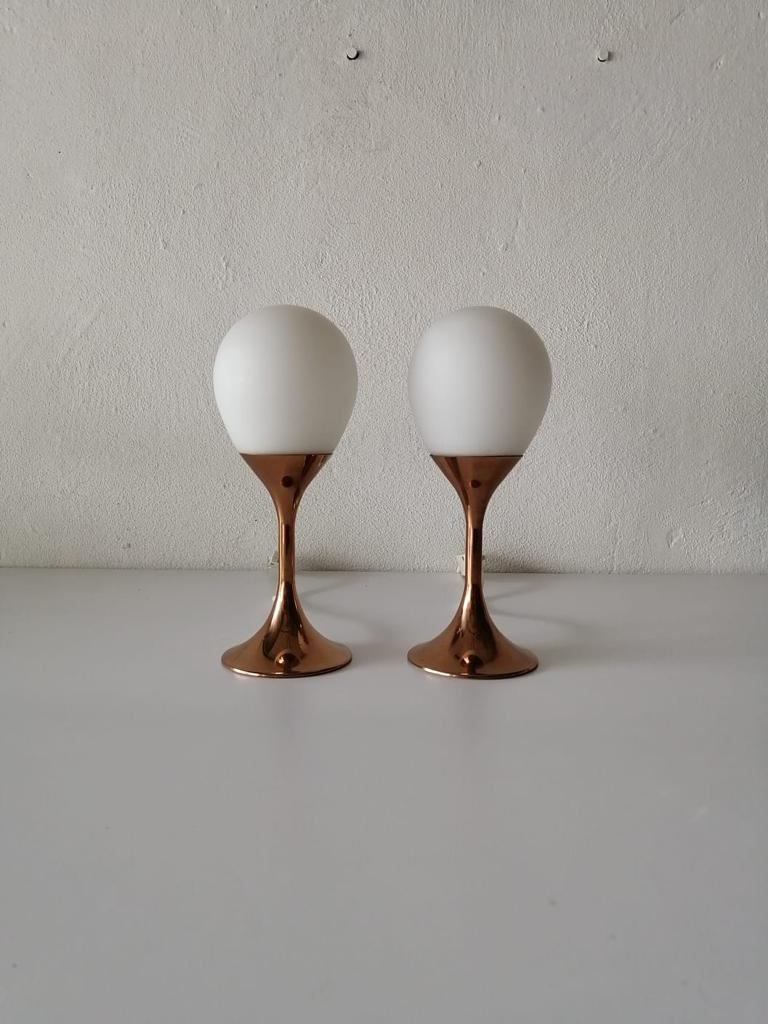 Opaline Glass and Metal Atomic Age Pair of Table Lamps by Kaiser Leuchten, 1970s For Sale 1