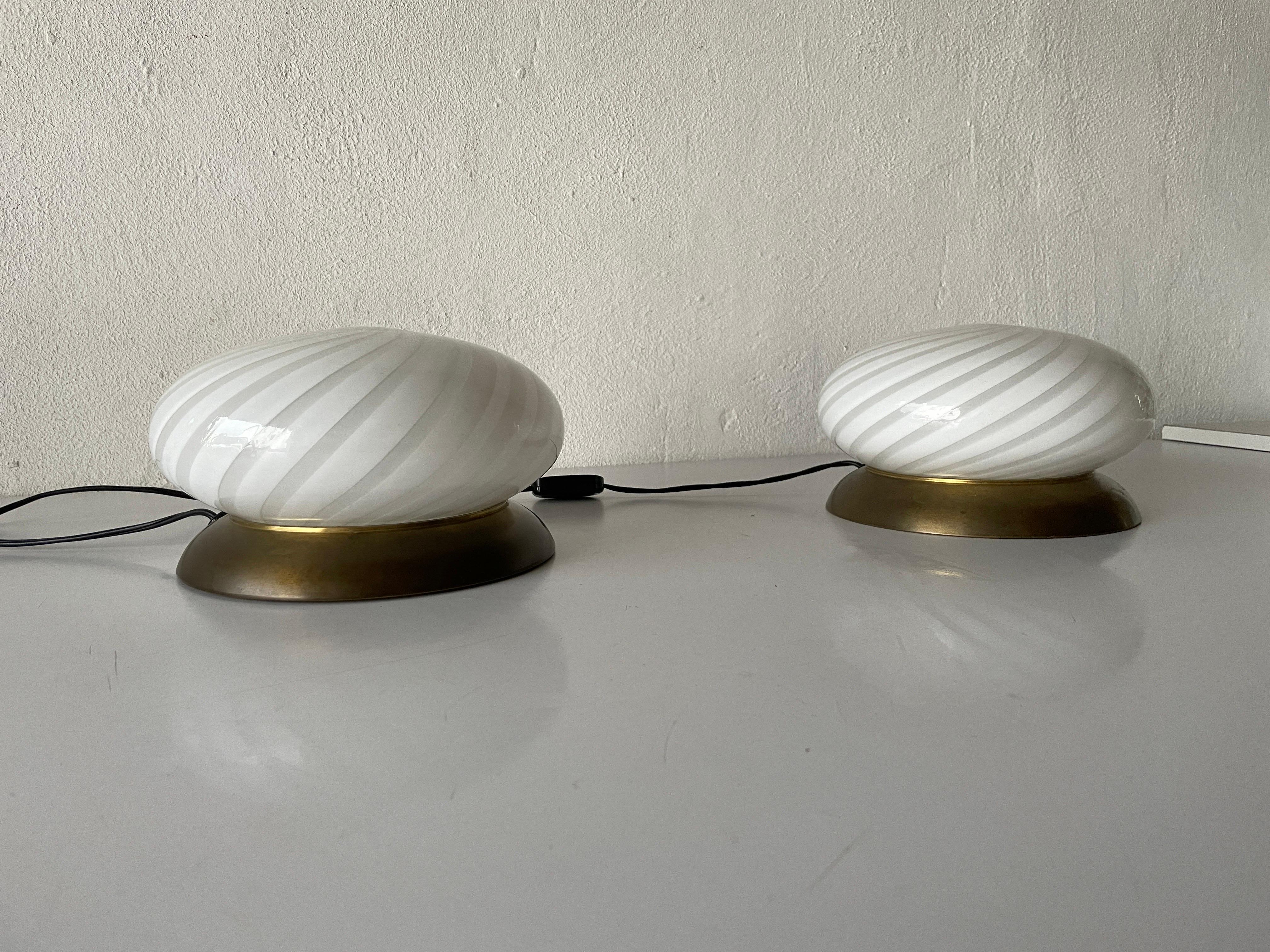 Mid-Century moderno Coppia di lampade da tavolo di Milano-Industria Lampadari Lamter, anni '50, Italia in vendita