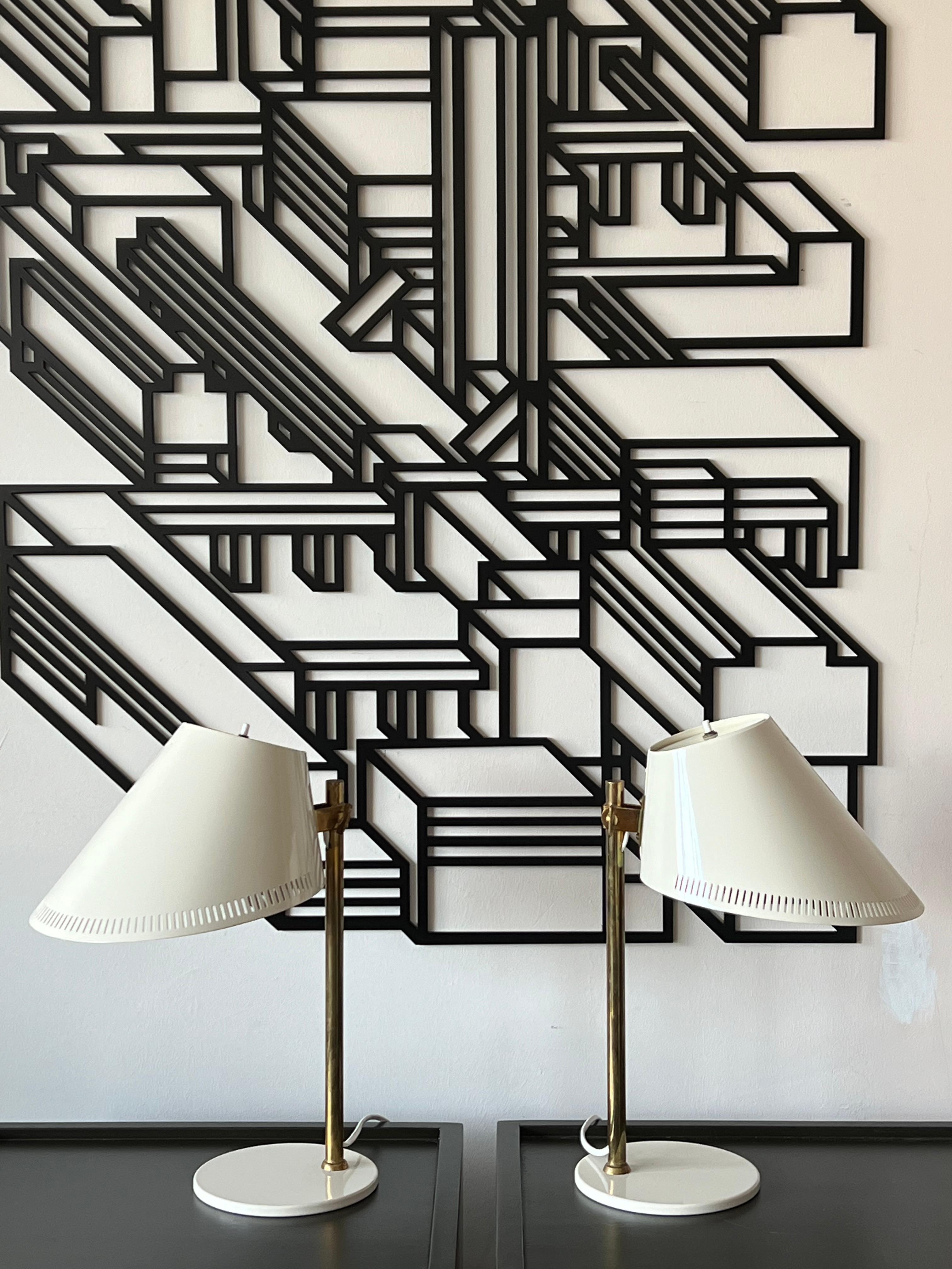 Paire de lampes de table par Paavo Tynell, modèle 9227 en vente 8