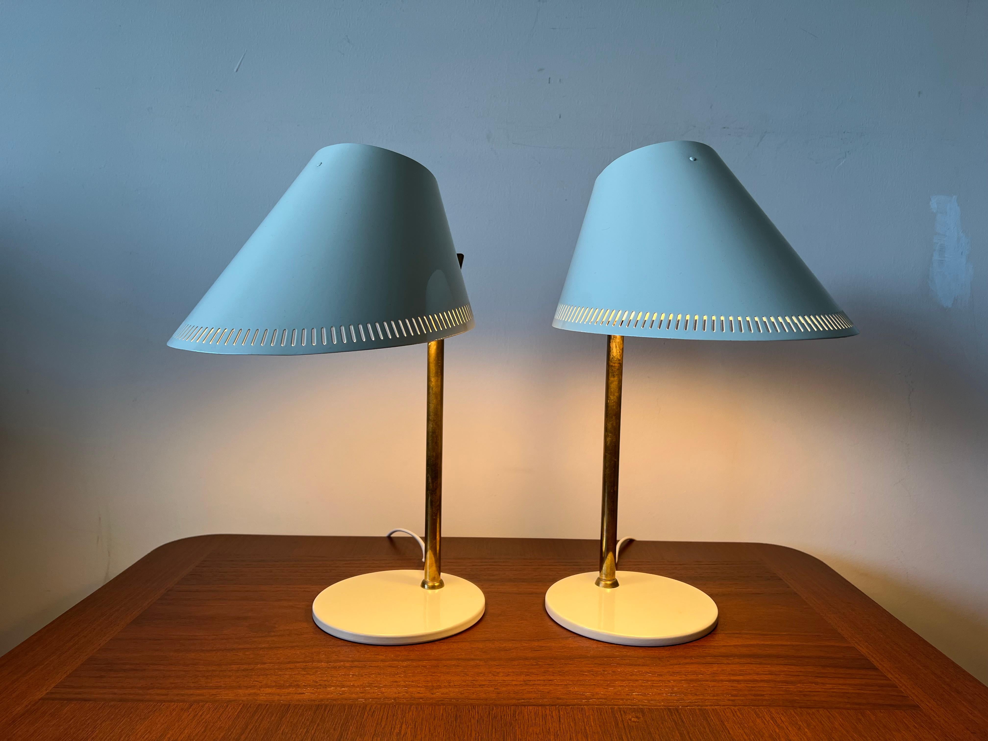 Paire de lampes de table par Paavo Tynell, modèle 9227 en vente 1