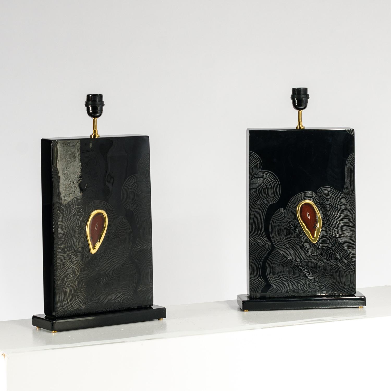 Pair of Table Lamps in Black Resin Inlay agates by Stan Usel In Excellent Condition For Sale In Brussels, BE