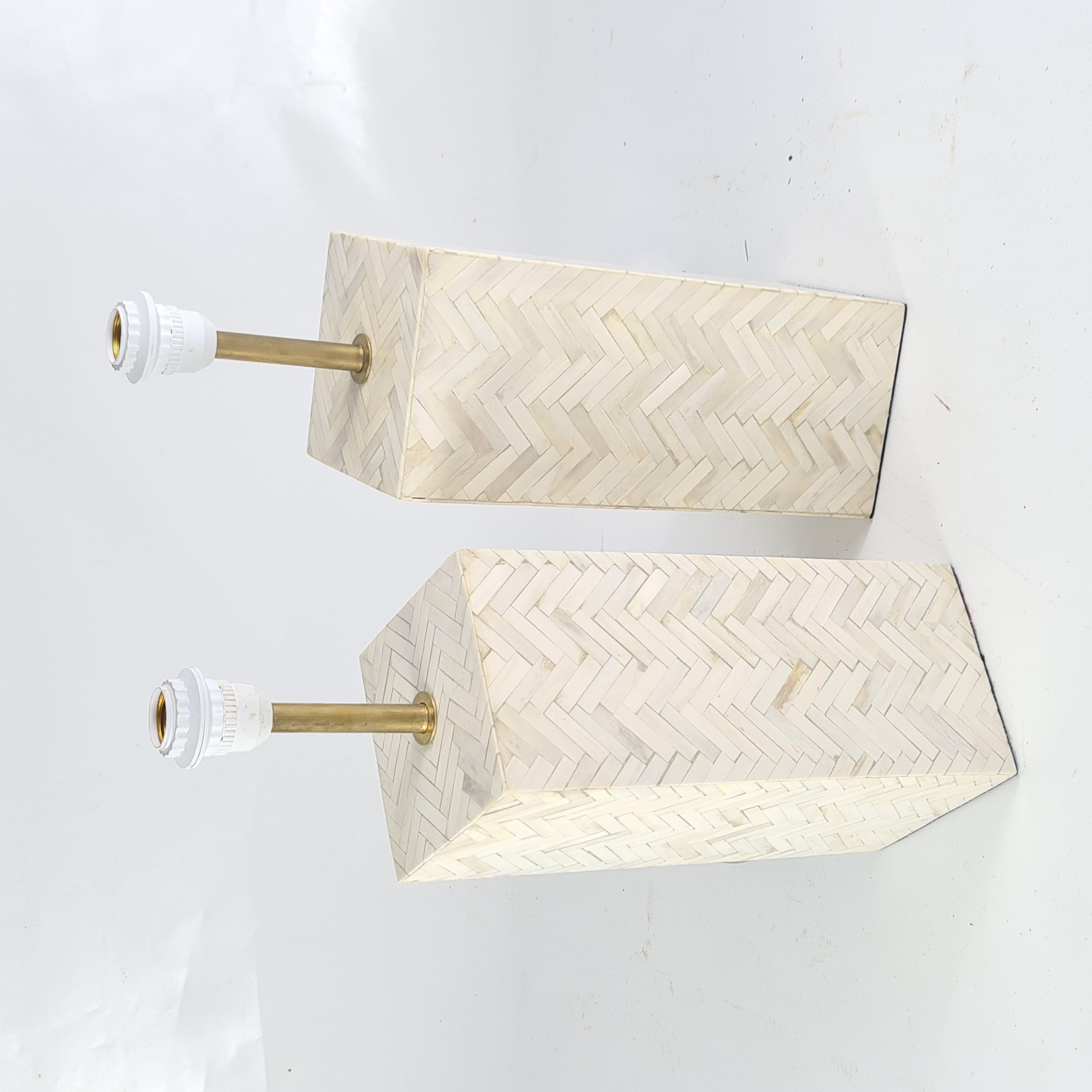 Pair of Table Lamps in Bone Marquetry and Brass For Sale 4