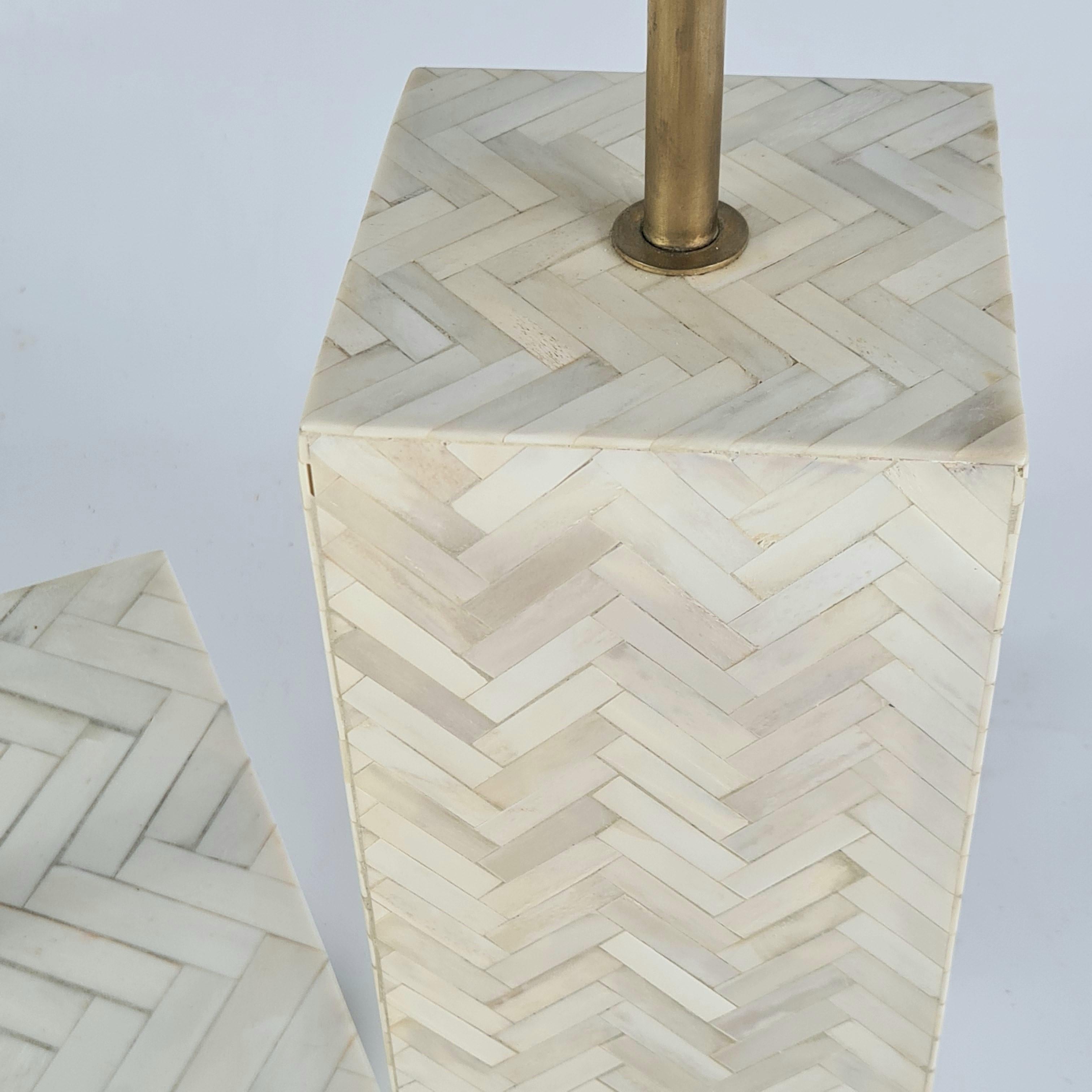 Pair of Table Lamps in Bone Marquetry and Brass For Sale 1