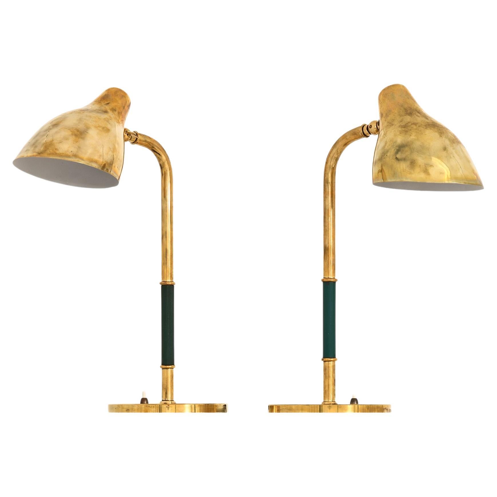 Coppia di lampade da tavolo in ottone e vinile di Vilhelm Lauritzen, anni '40 in vendita