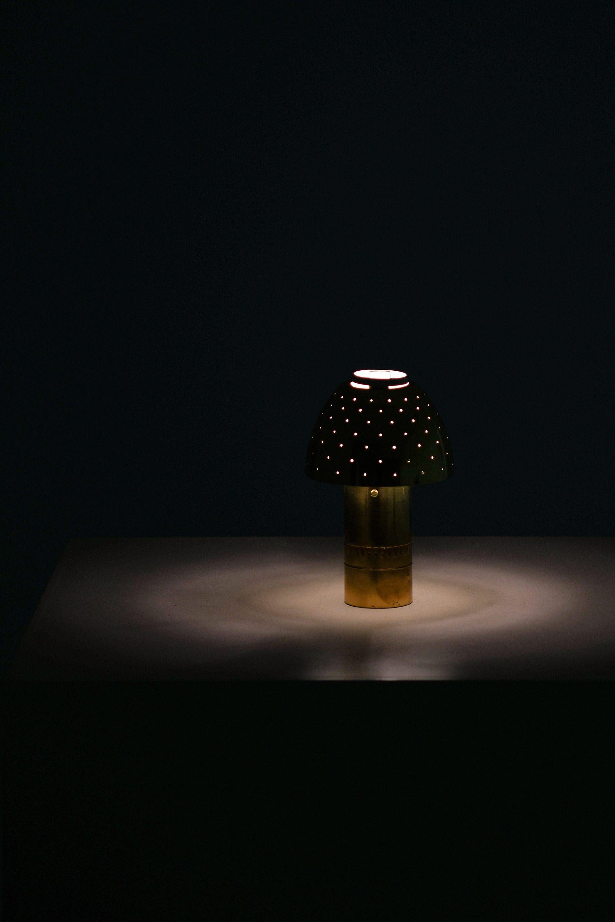 Mid-Century Modern Pair of Table Lamps in Brass by Hans-Agne Jakobsson, 1964 en vente