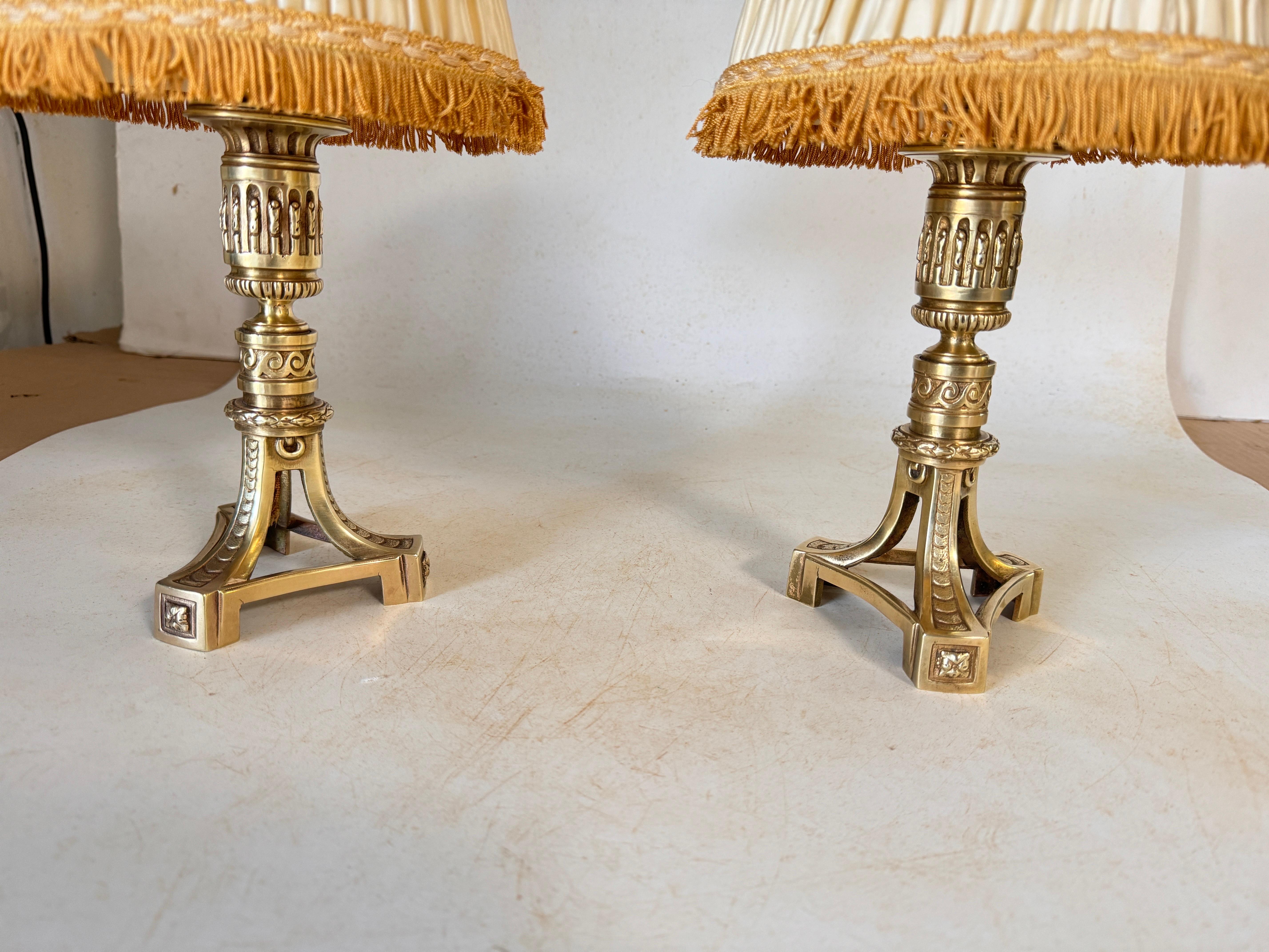 Empire Pair of table Lamps in Bronze Gold Color Silk original Shades France 19th For Sale