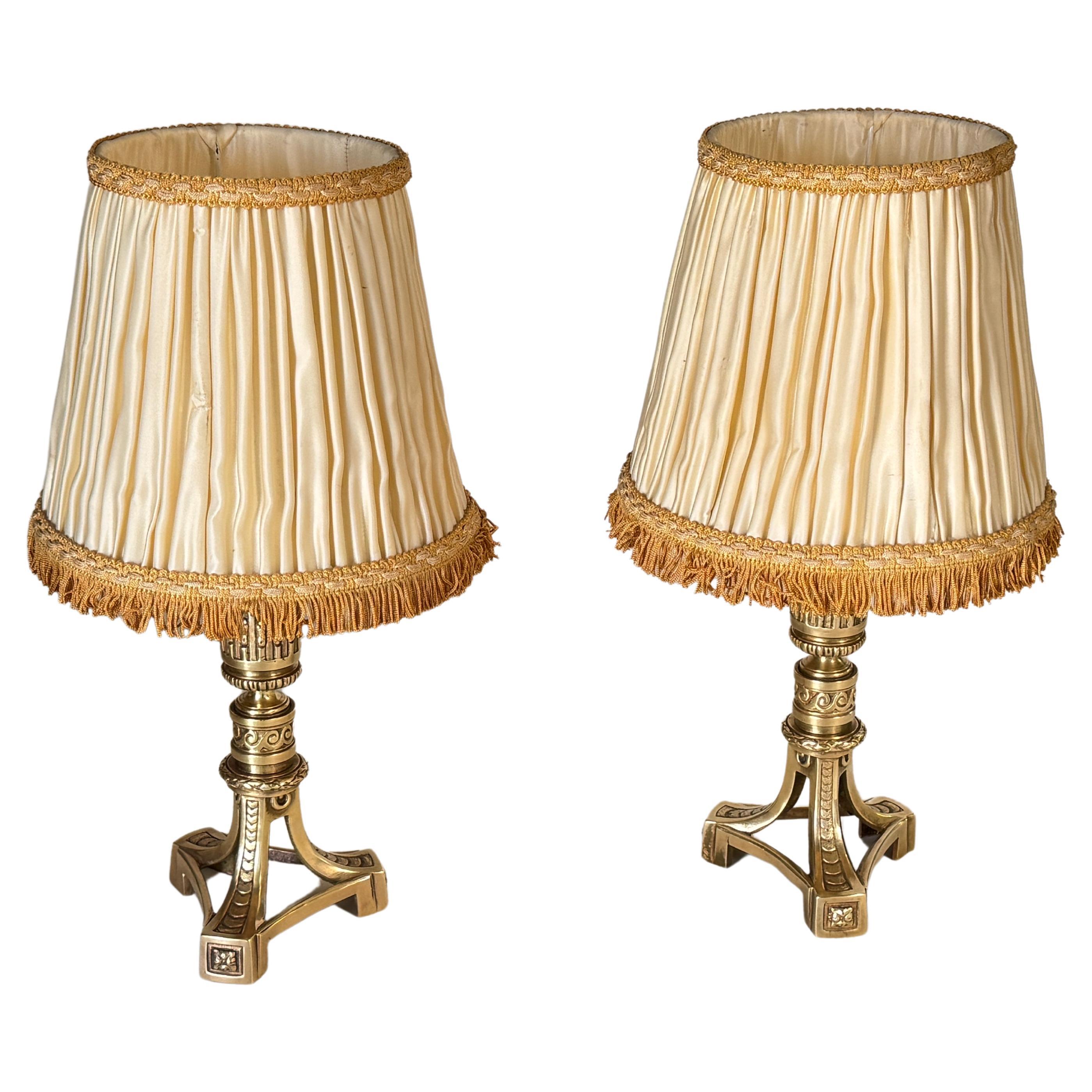 Pair of table Lamps in Bronze Gold Color Silk original Shades France 19th For Sale