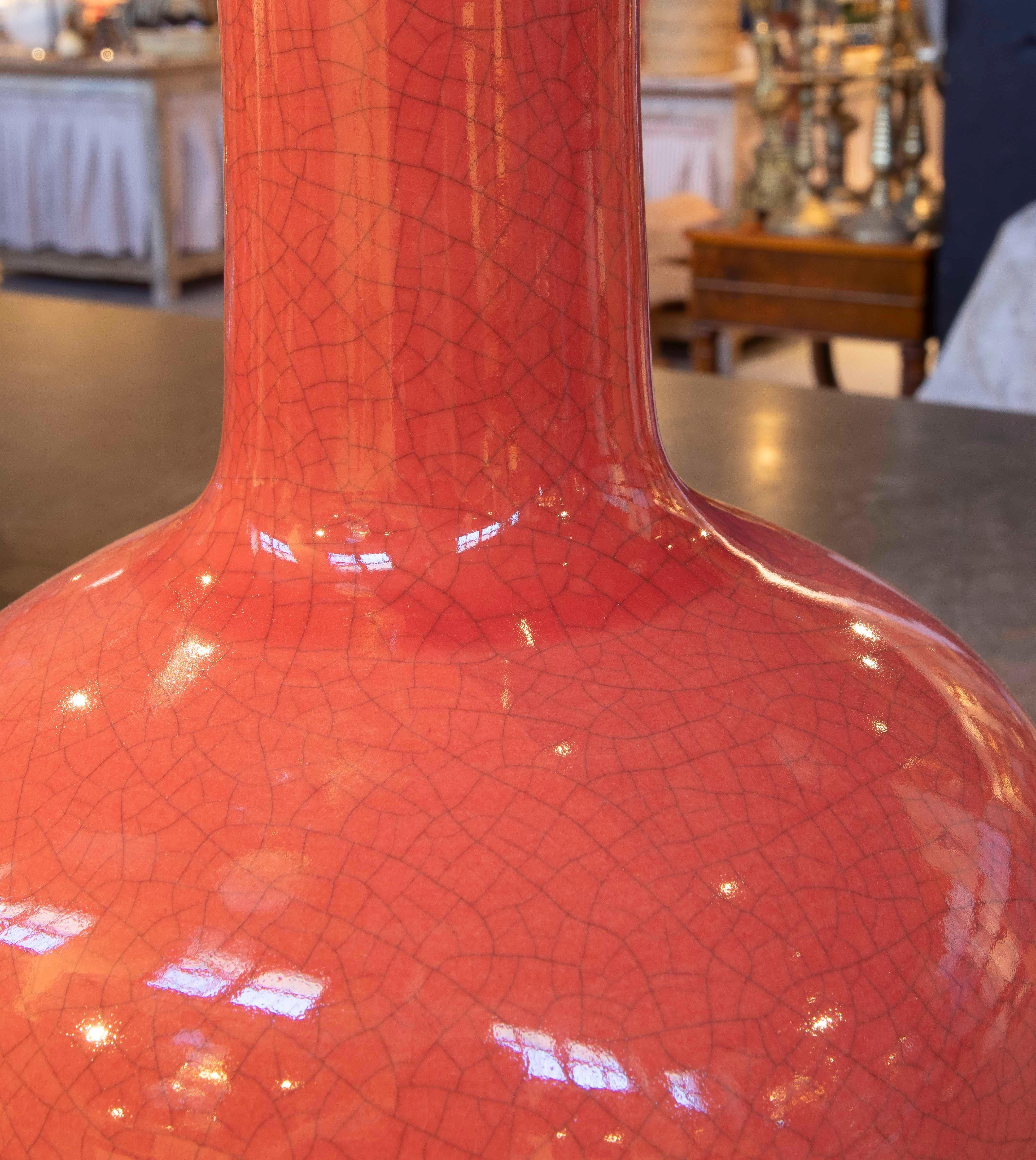 Pair of Table Lamps in Crackled Glazed Coral Ceramic, Mid-Century Style For Sale 2