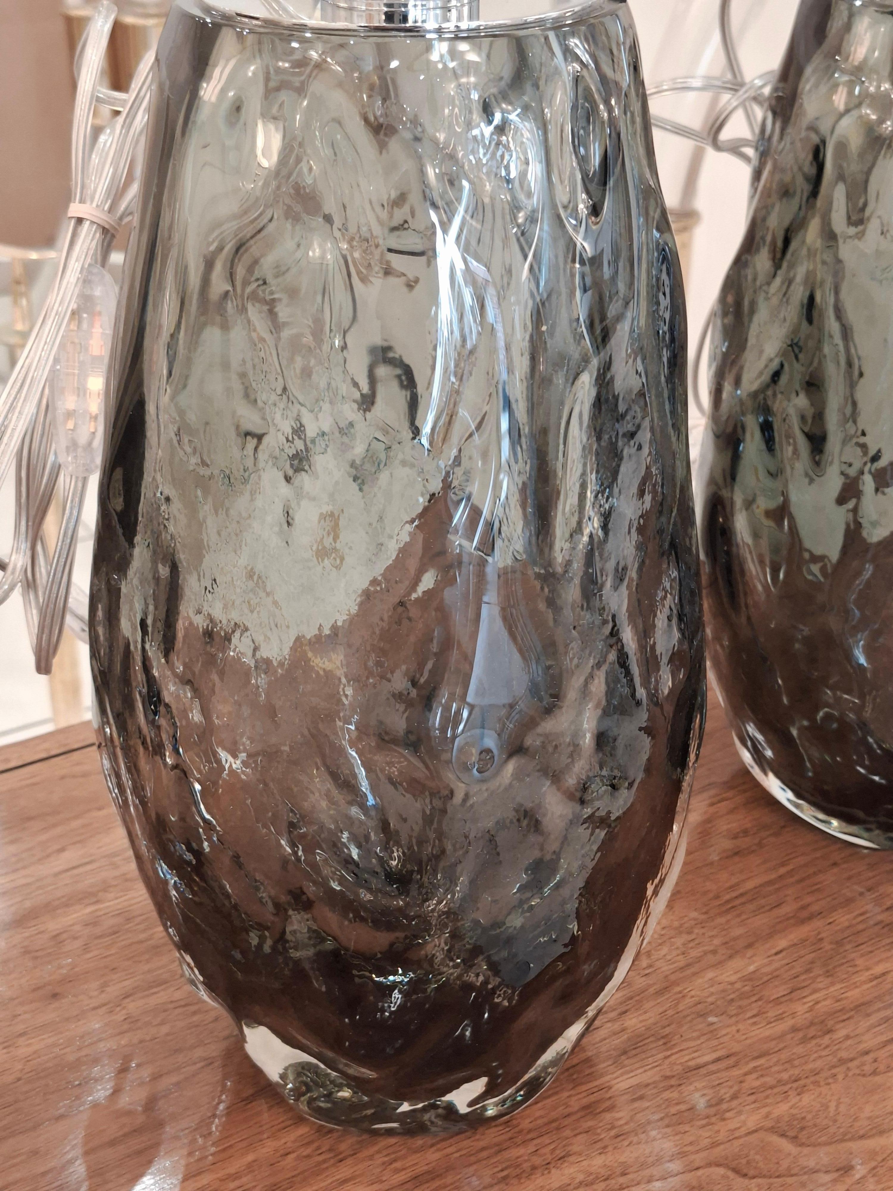 20ième siècle Paire de lampes de table en verre Murano gris en vente