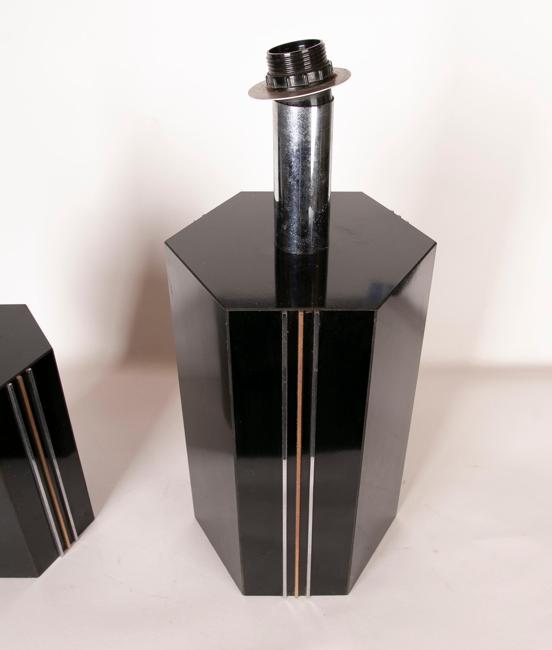 20th Century Pair of Table Lamps in Lacquered Wood with Bronze Decoration For Sale