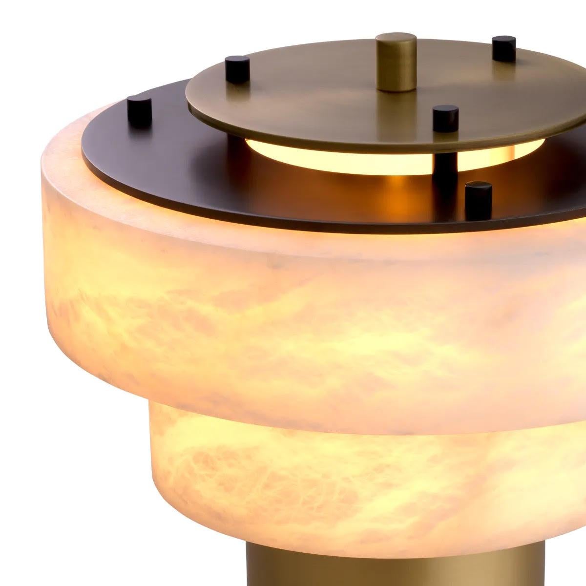 XXIe siècle et contemporain Paire de lampes de table en laiton patiné et albâtre. en vente
