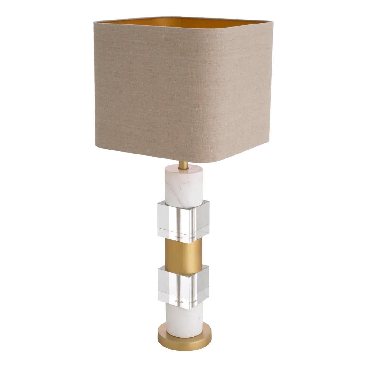 Paar Tischlampen aus patiniertem Messing, weißem Marmor und Kristall. (Französisch) im Angebot