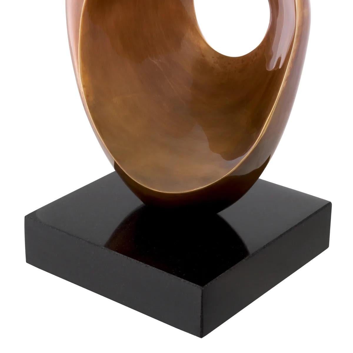 Pair of Table Lamps in Patinated Brass with Black Granite Base. For Sale 1