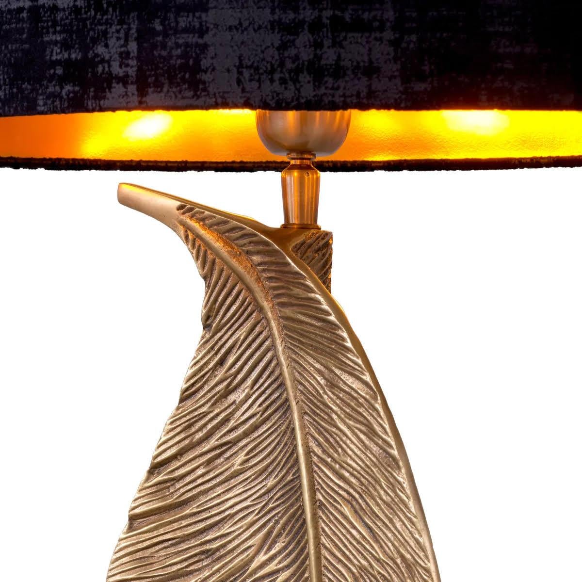 Pair of Table Lamps in Patinated Brass with Black Granite Bases. In New Condition For Sale In Saint-Ouen, FR