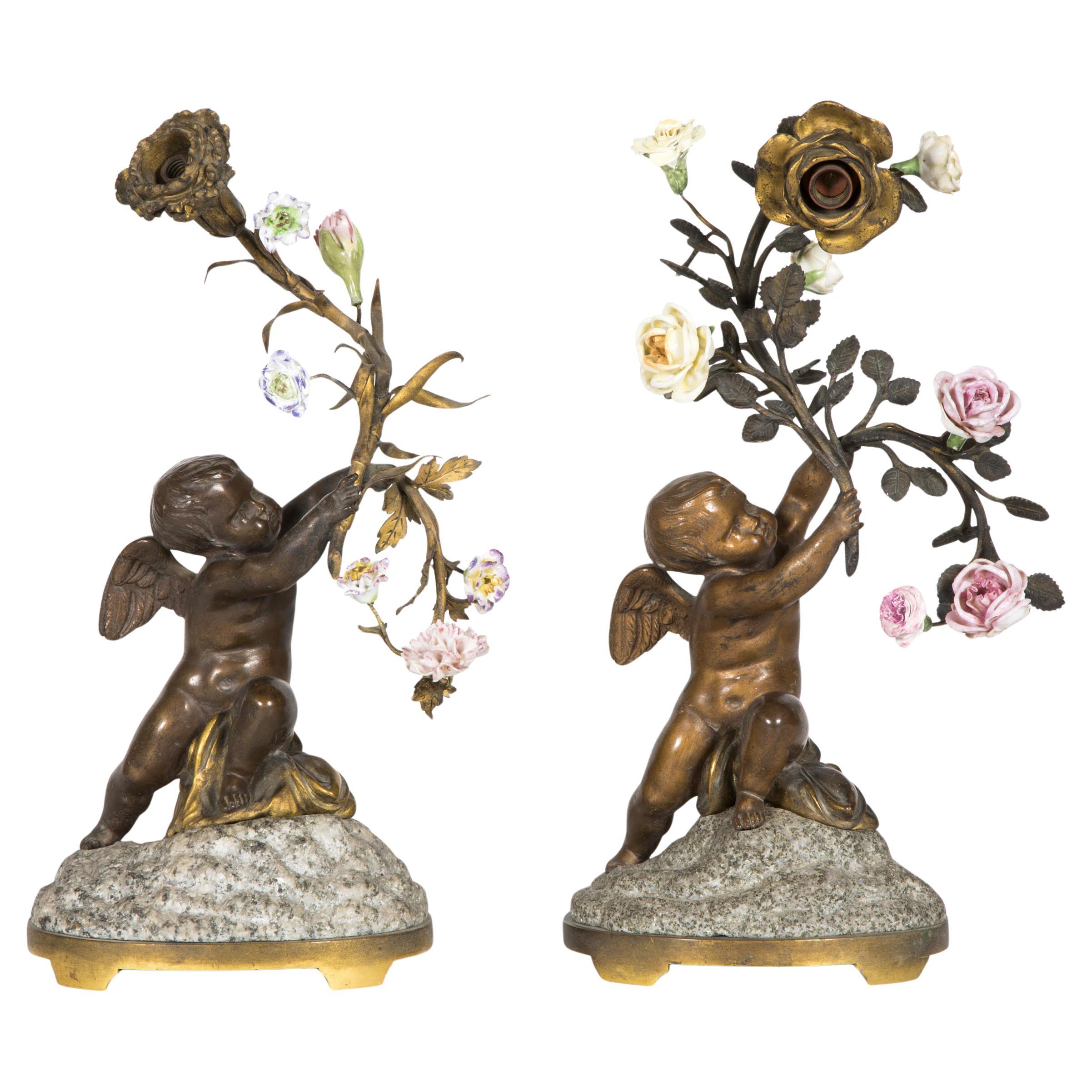 Paar Tischlampen aus patinierter Bronze, Porzellan und Granit,  19. Jahrhundert.