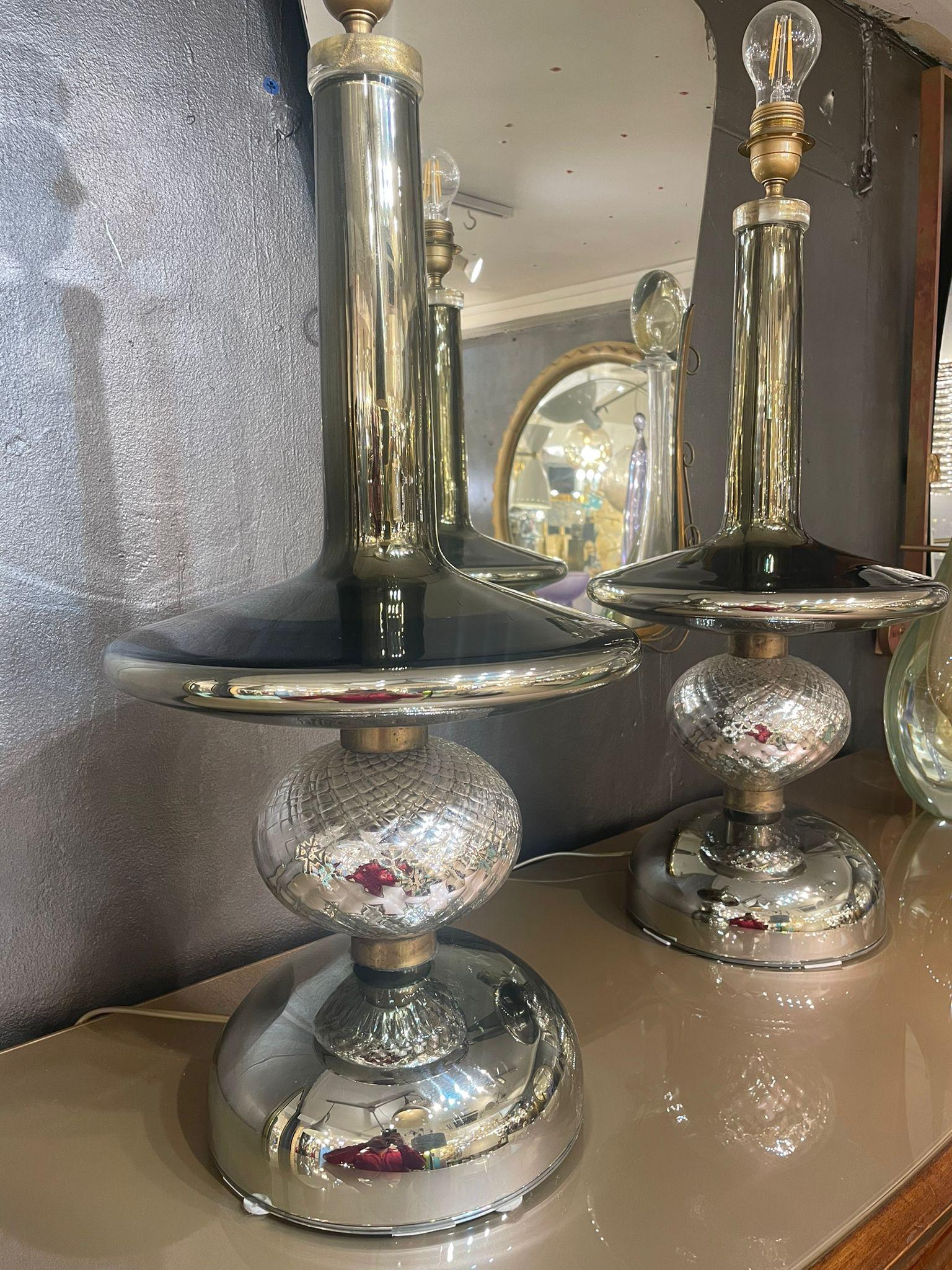 Italian Pair of Table Lamps in Silver Mirrored Glass, circa 1960 For Sale