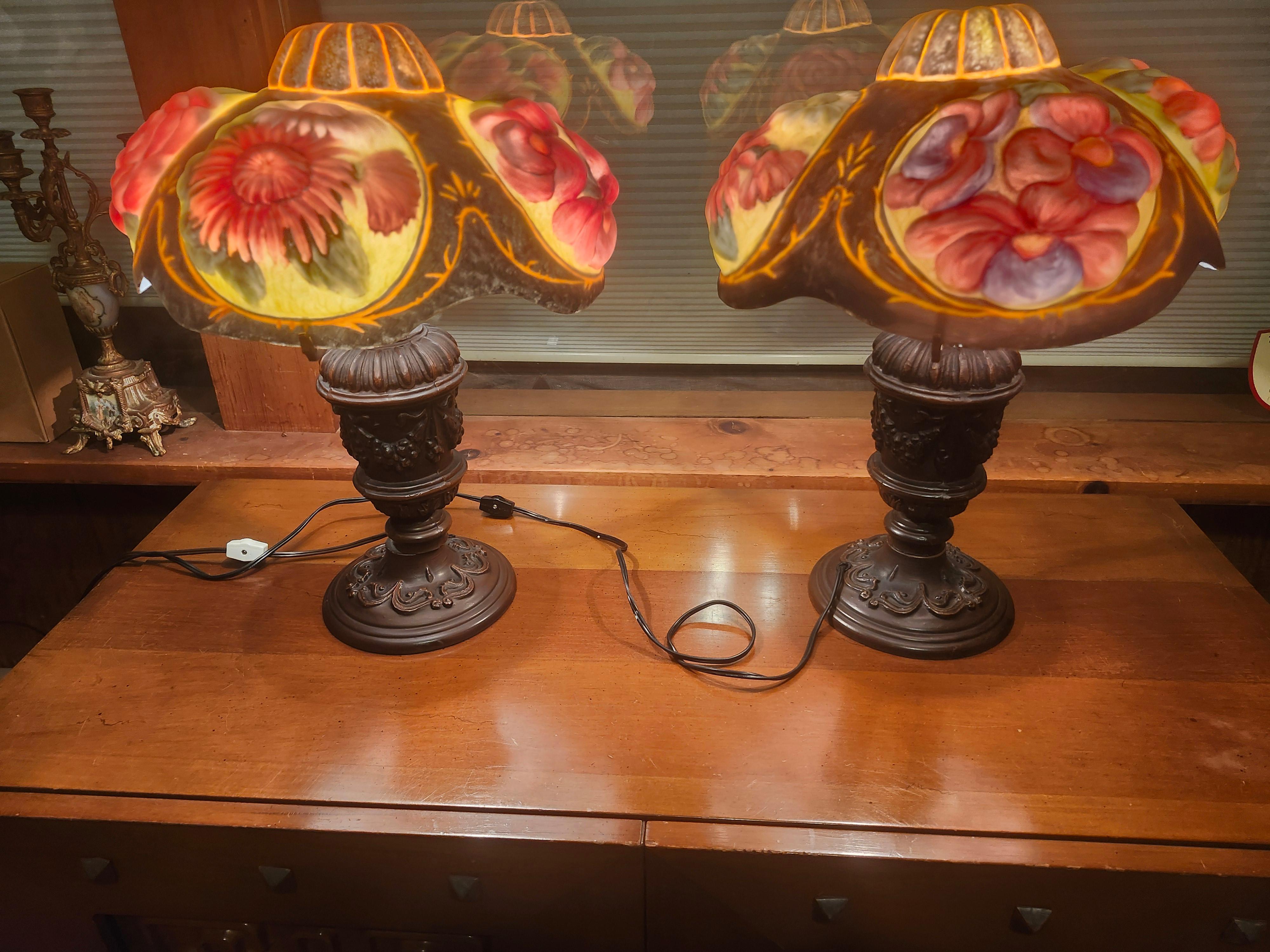 Paire de lampes de table dans le style Pairpoint Puffy en vente 8
