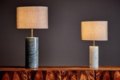 Paar Tischlampen aus weißem und grauem Marmor, Deutschland