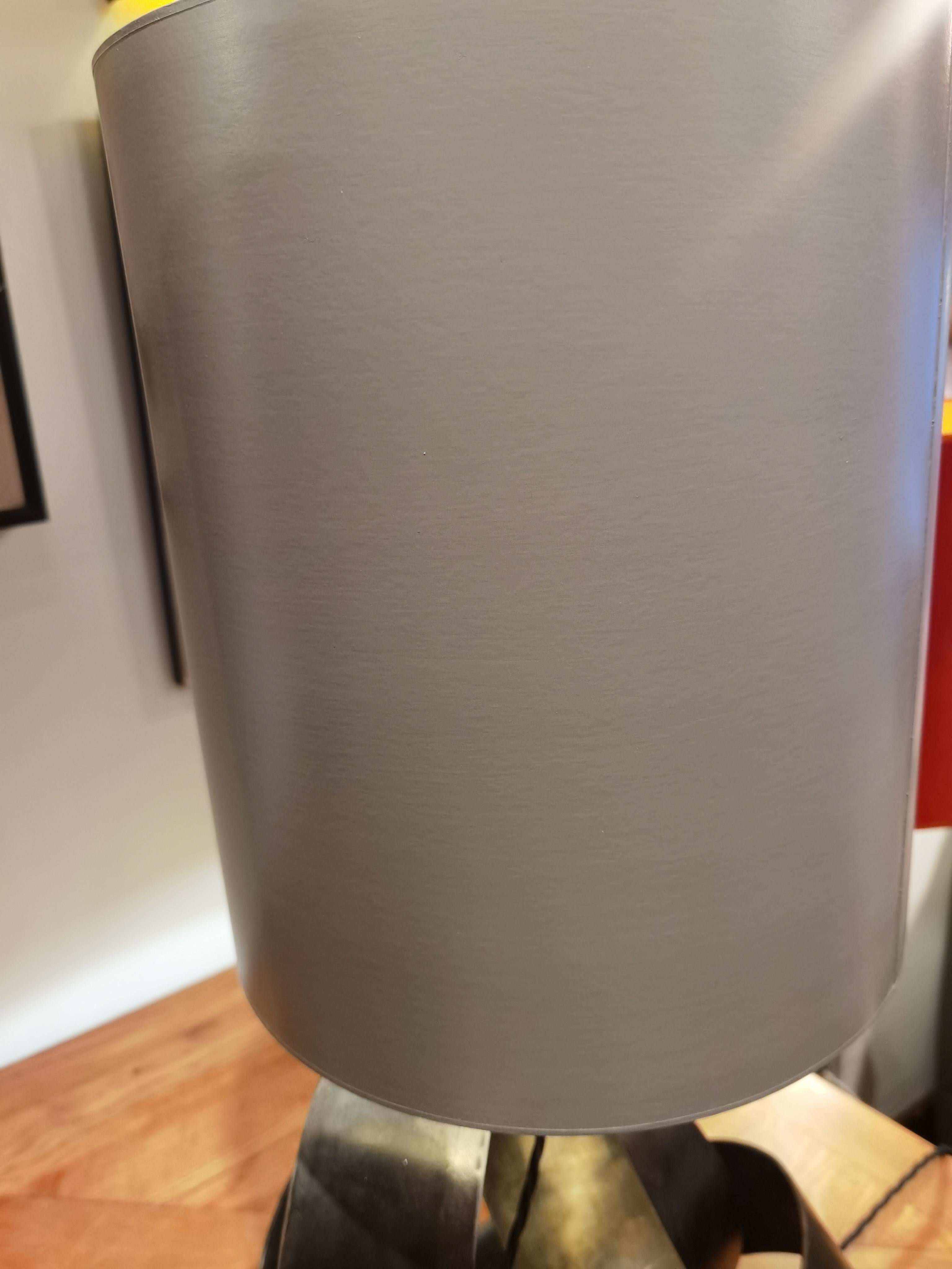 Par de Lámparas de Mesa de Hierro Modernas de Mediados de Siglo Hechas a Mano Sofina Boutique Kitzbuehel Austríaco en venta