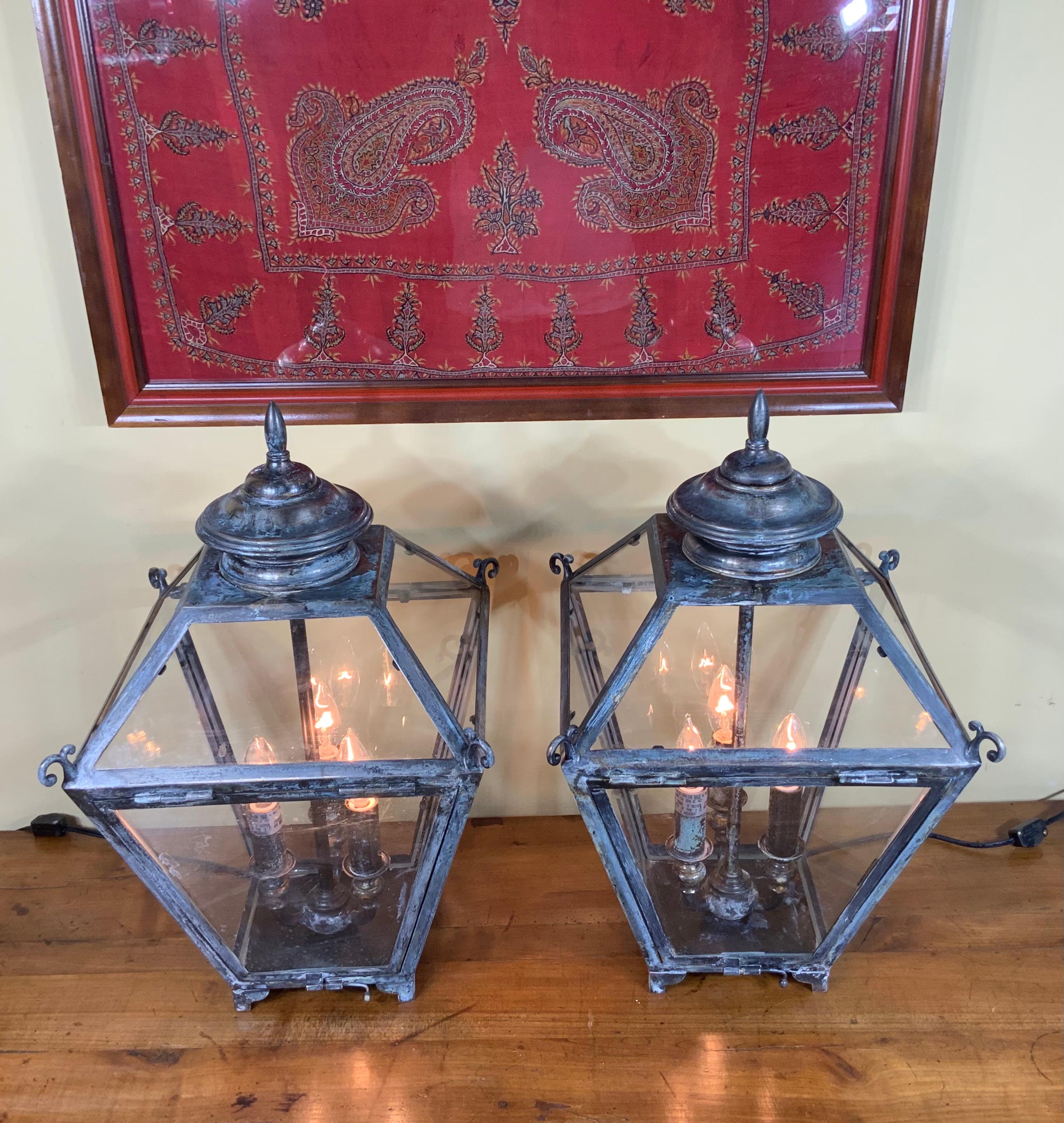 Pair of elegant hand crafted quality made table lamps lanterns, with three 40/watt light each, UL approved
Great look.