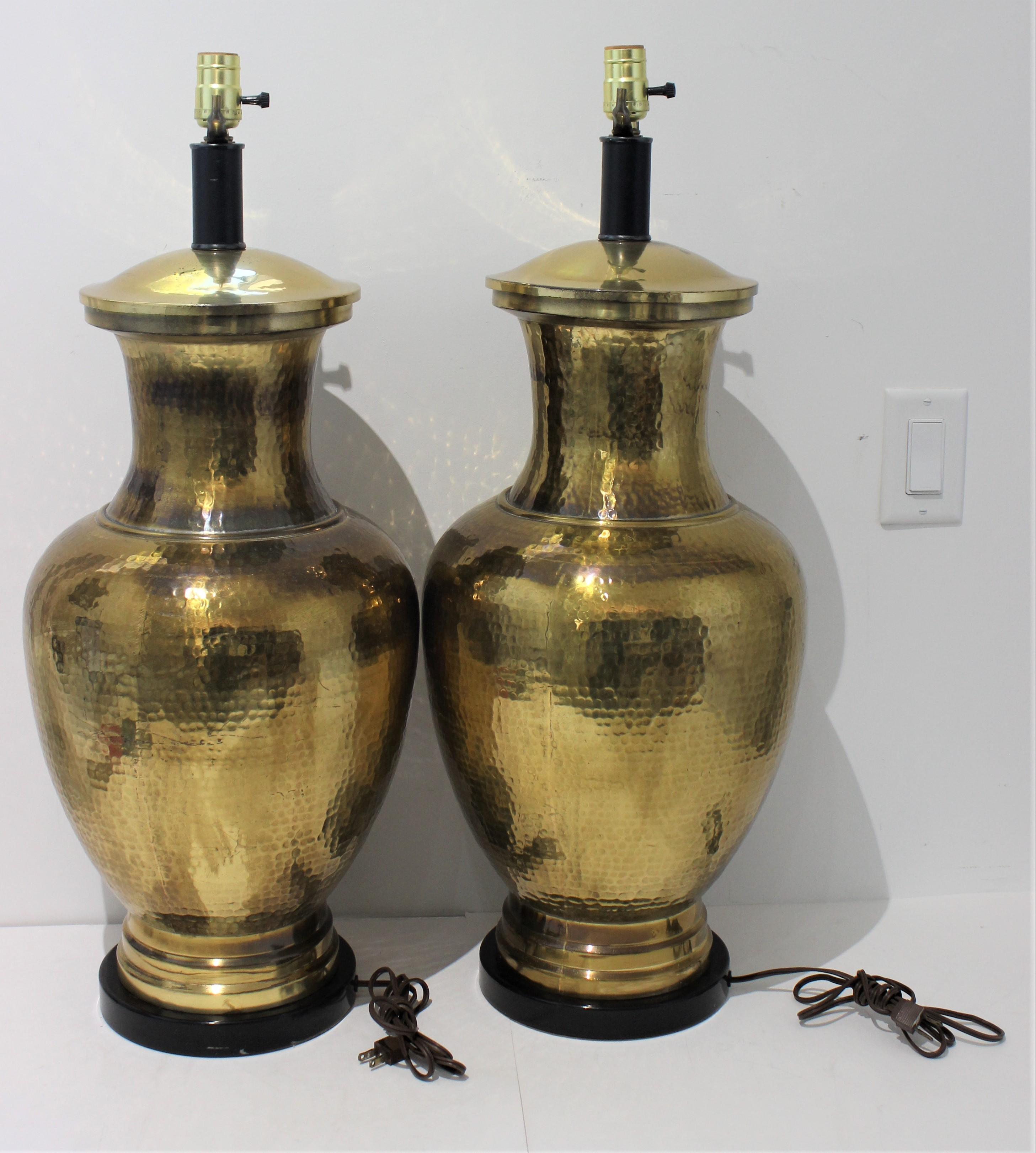 Pair of Table Lamps Made from Artisan Hammered Brass Vases In Good Condition For Sale In West Palm Beach, FL