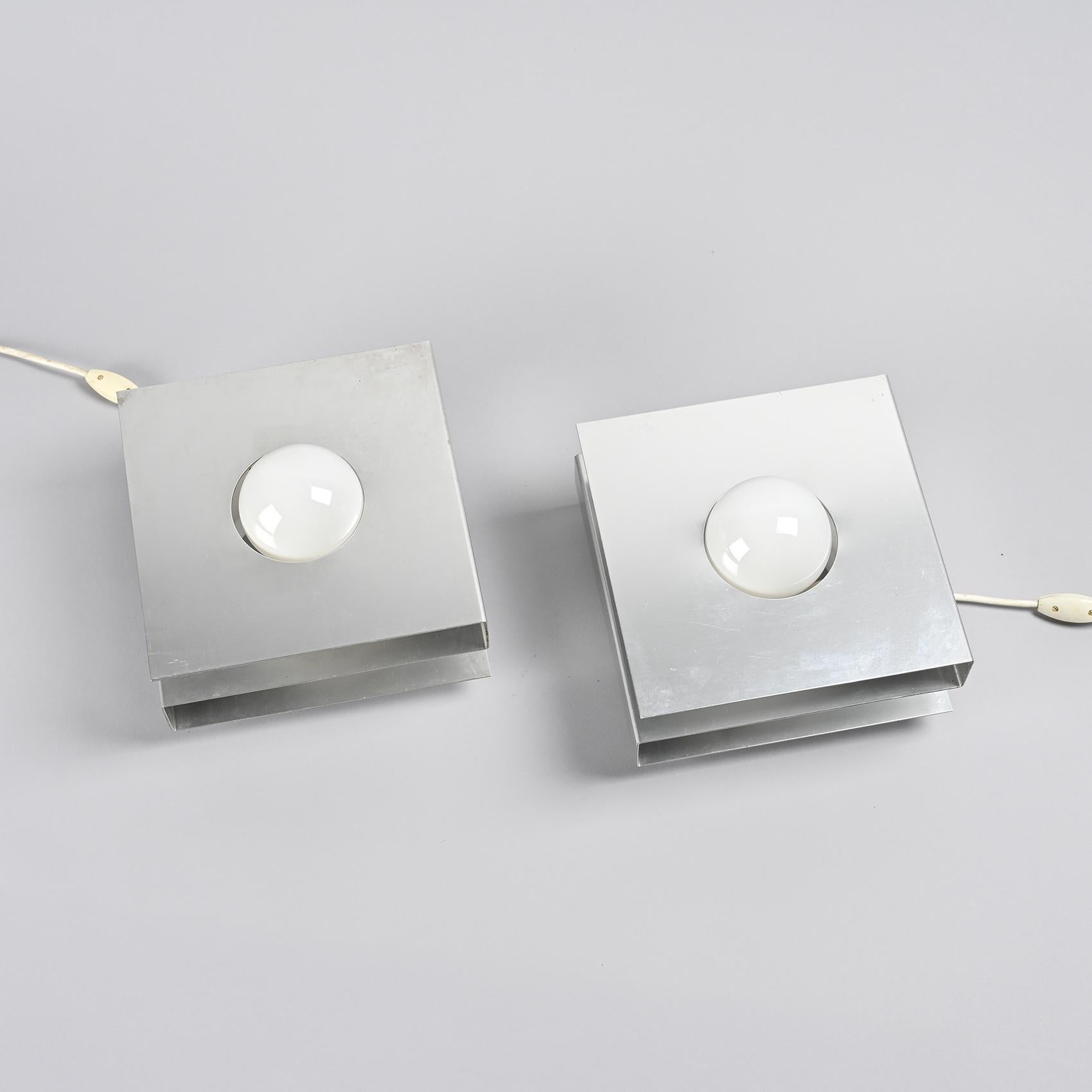 20ième siècle Pair of table lamps model 1036 by Guy Bertrand, Disderot circa 1969 en vente