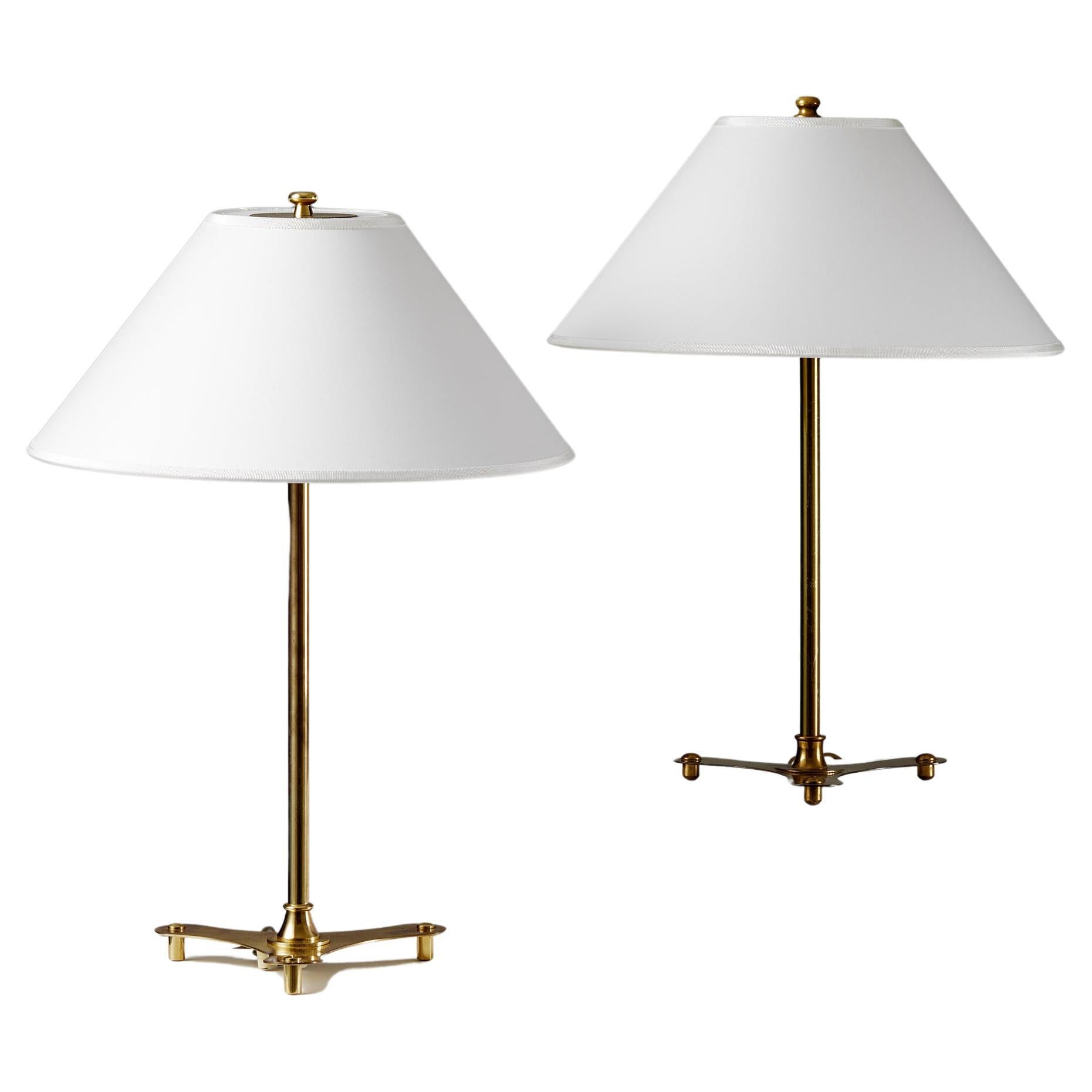 Pair of table lamps model 2552 designed by Josef Frank for Svenskt Tenn, 1950s For Sale