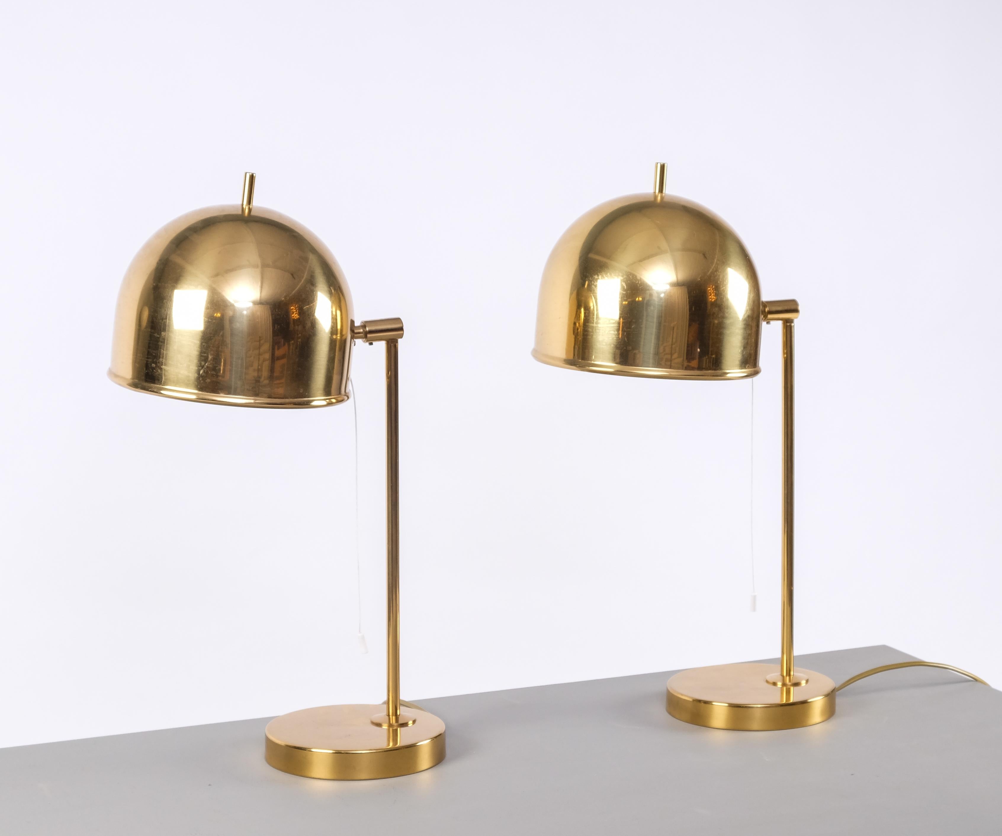 Table lamps in brass, model B-075 manufactured by Bergboms, Sweden, 1960s.
Listed price is for the pair. 
