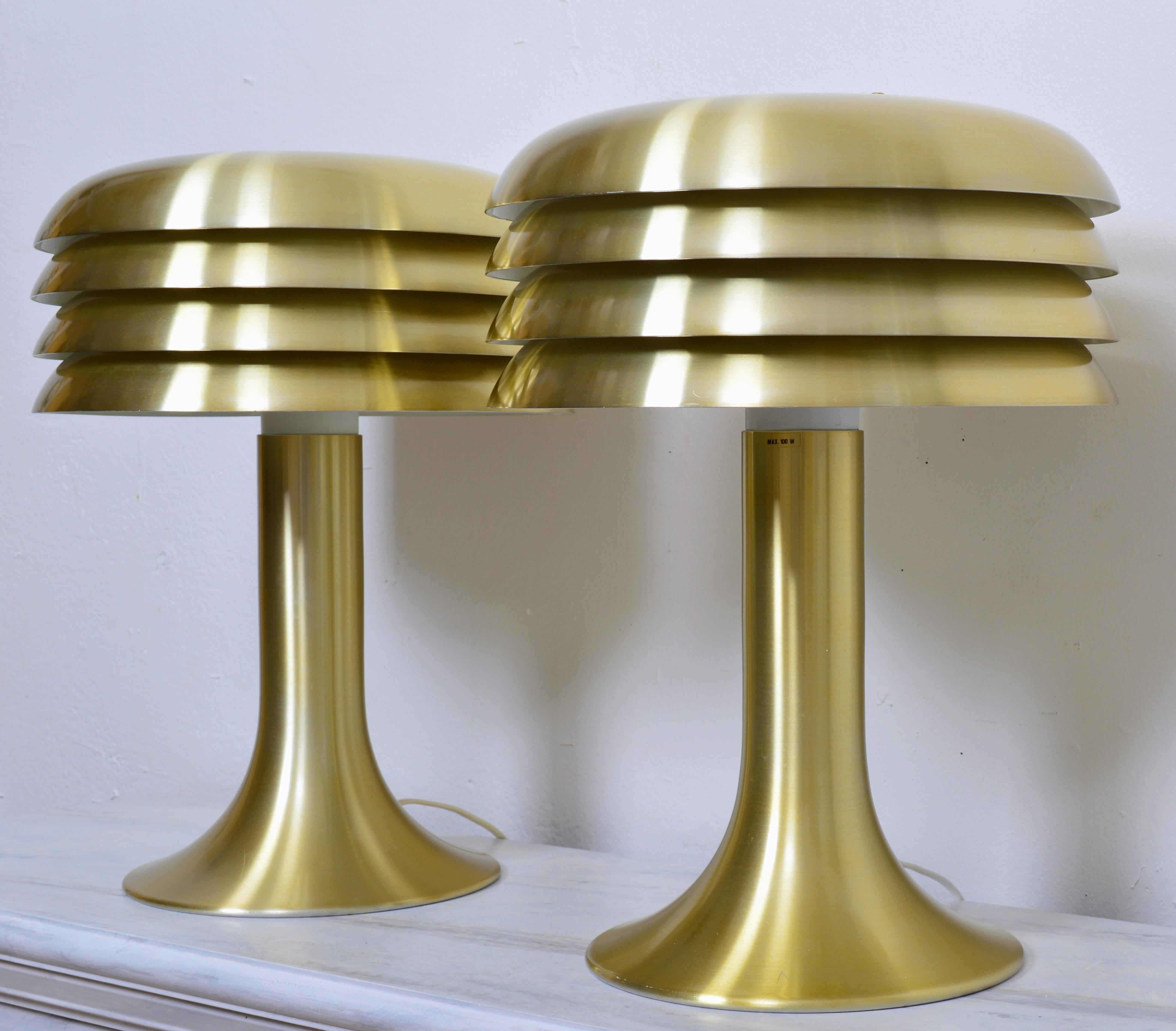 Pair of Table Lamps Model BN 26 Designed by Hans-Agne Jakobsson Sweden (Aluminium) im Angebot