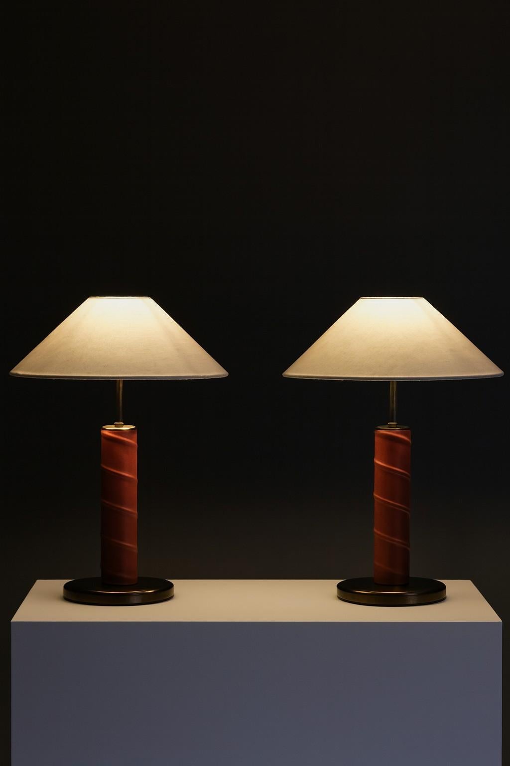 Paire de lampes de table Model No No 700, Anonyme, Suède, années 1950 en vente 1