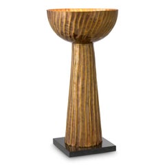 Coppia di lampade da tavolo, ottone patinato, base in granito nero.