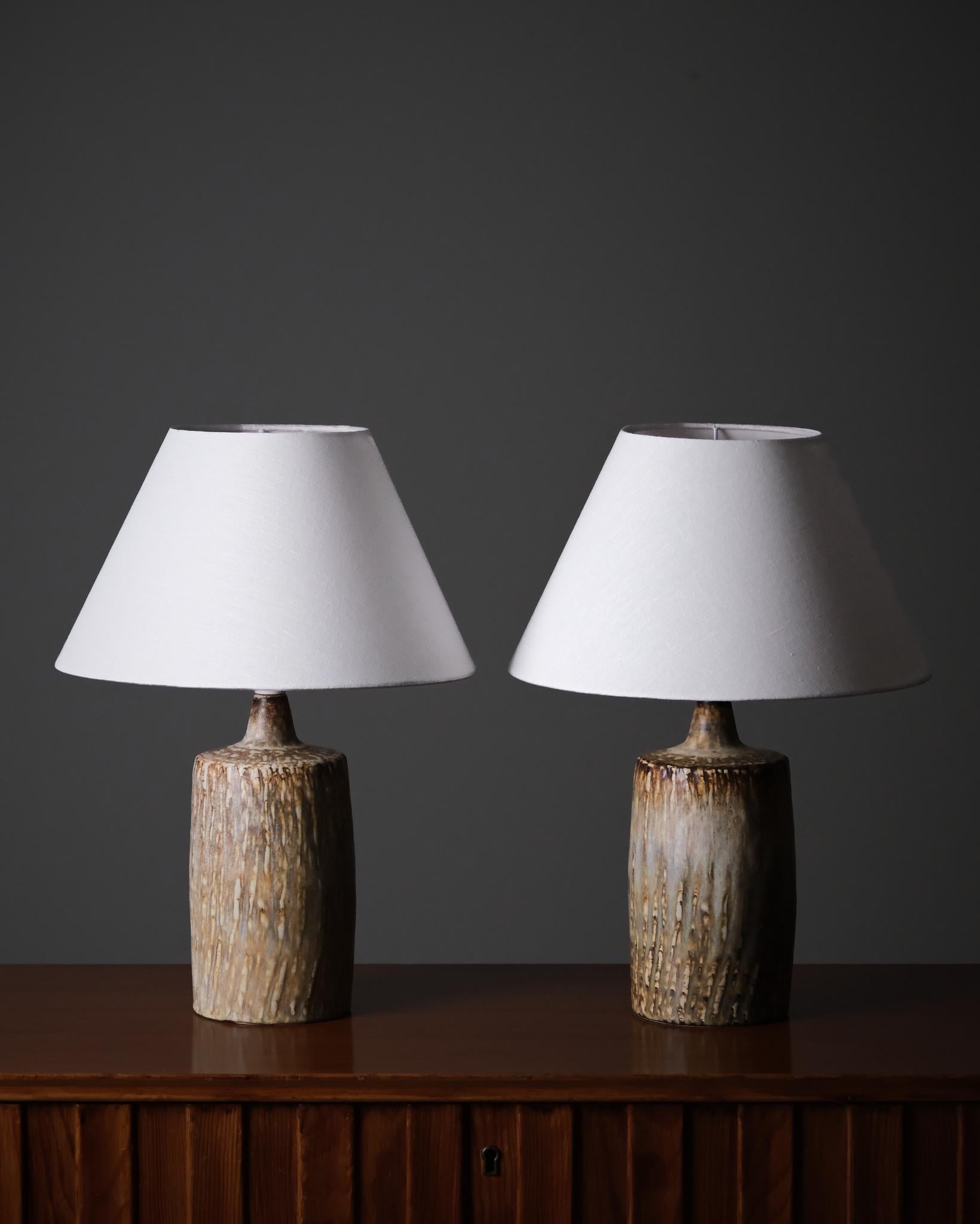 Pair of table lamps “Rubus”, Gunnar Nylund, Rörstrand, Sweden, 1940s (20. Jahrhundert) im Angebot