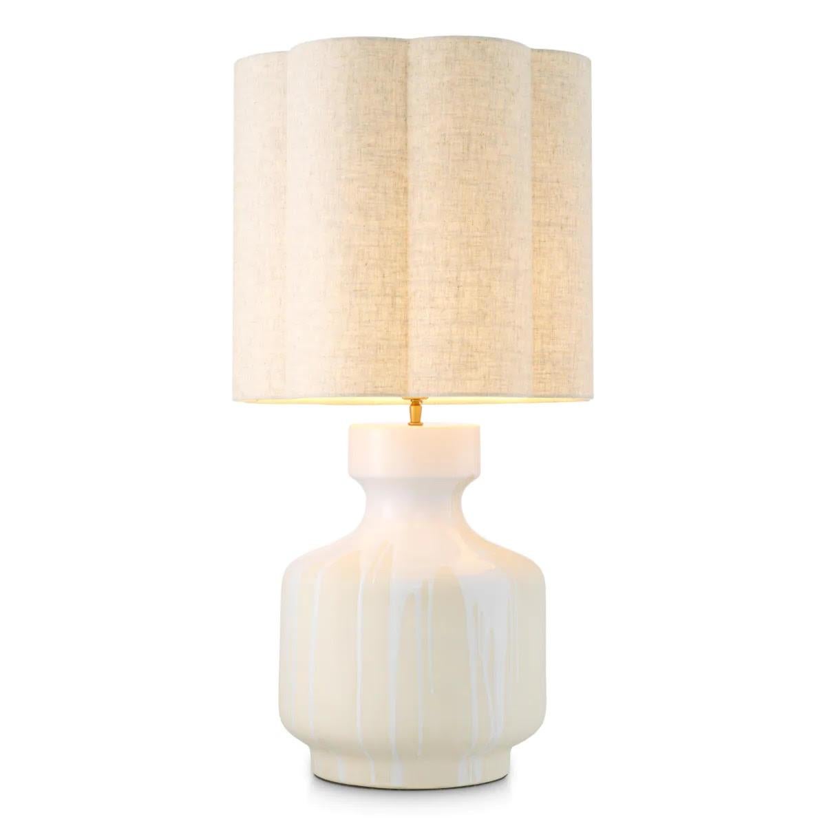 Pair of Table Lamps, White Drop Effect, Vintage Brass Finish. Moderno en venta